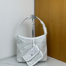 Goyard 新款mini Bohème Hobo腋下包出货啦,迷你包是轻巧、灵活和安全的缩影,这要归功 Goyard 新款mini Bohème Hobo腋下包出货啦,迷你包是轻巧、灵活和安全的缩影,这要归功