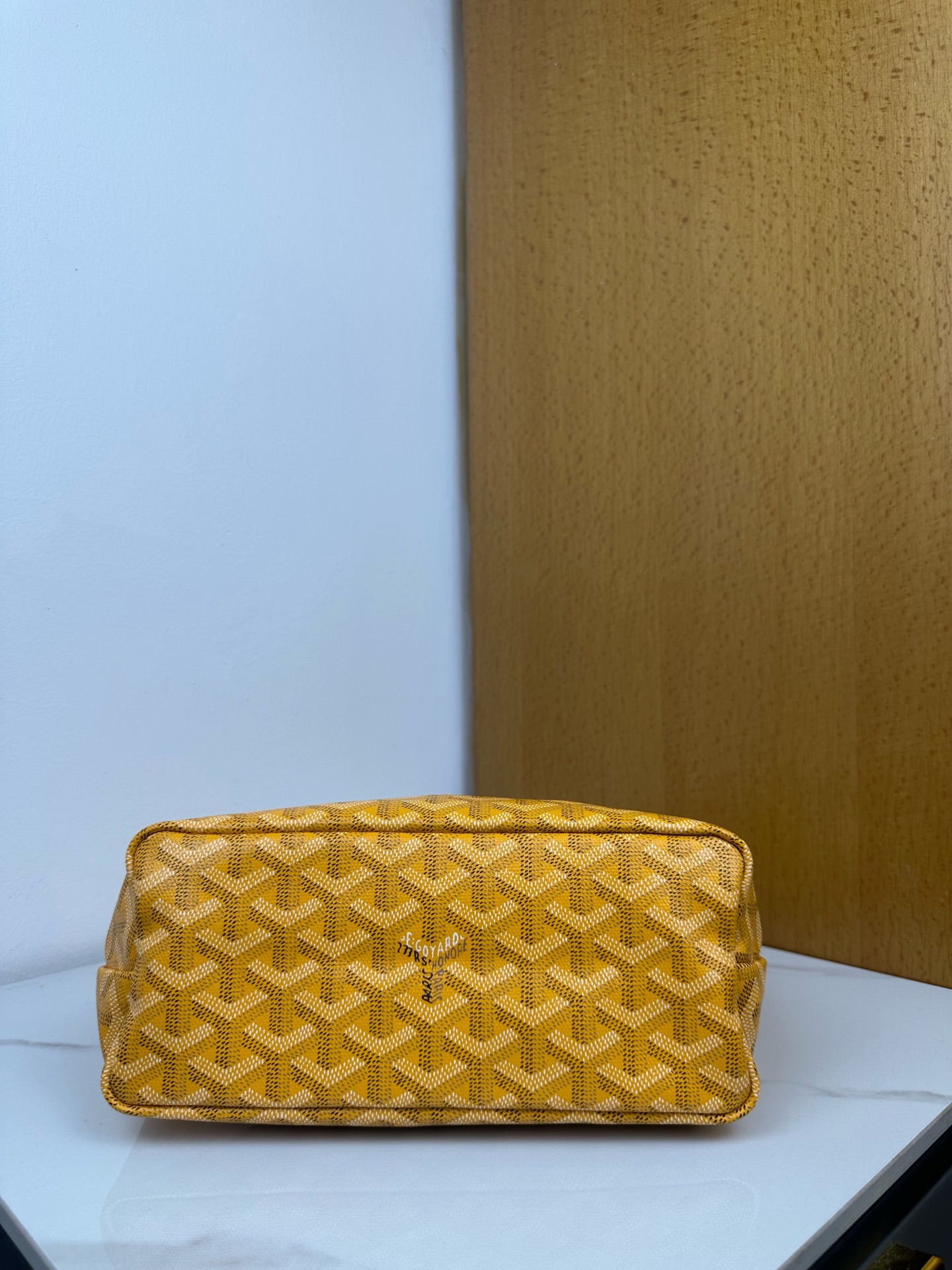 Goyard 新款mini Bohème Hobo腋下包出货啦，迷你包是轻巧、灵活和安全的缩影，这要归功