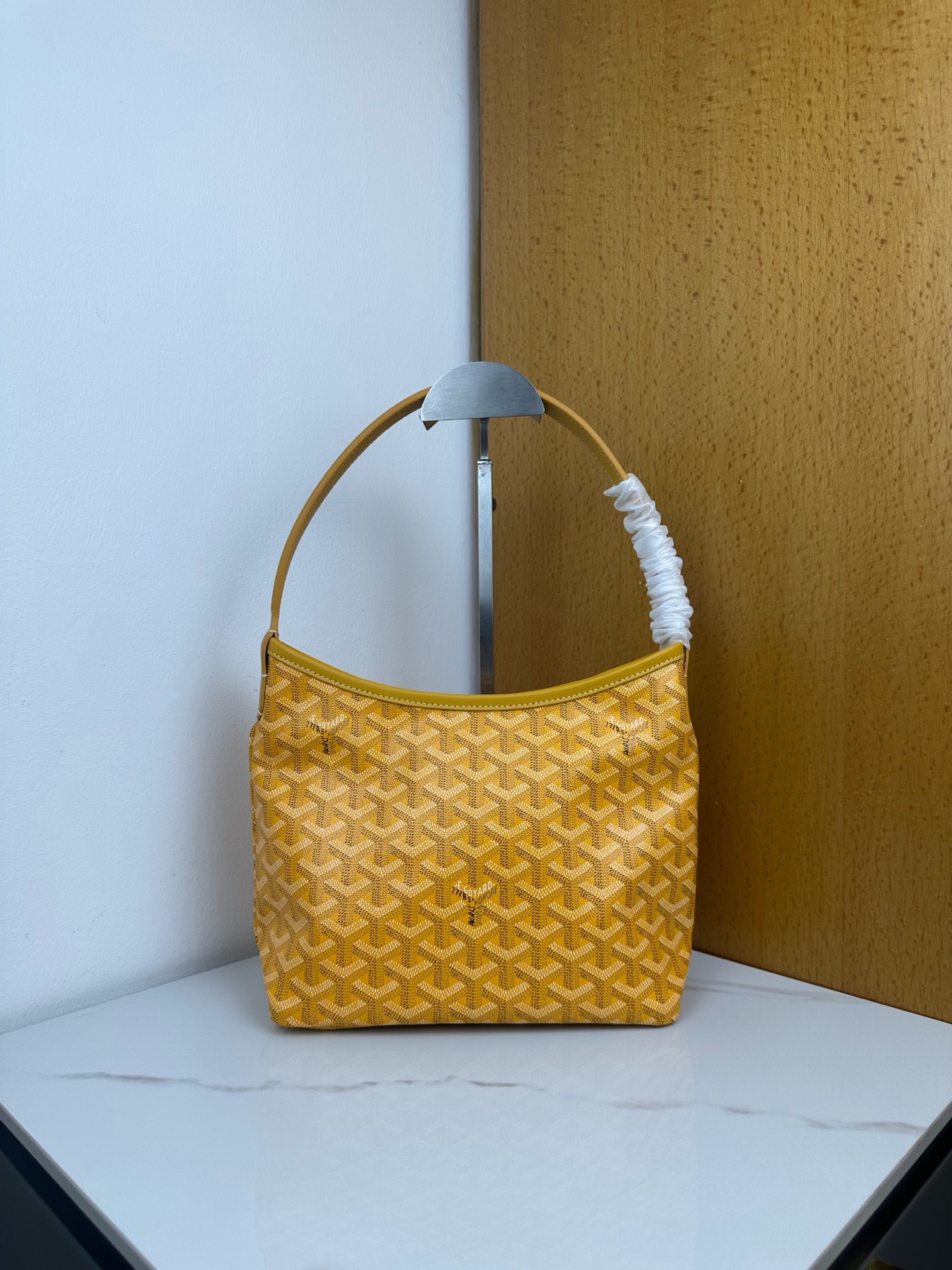 Goyard 新款mini Bohème Hobo腋下包出货啦，迷你包是轻巧、灵活和安全的缩影，这要归功