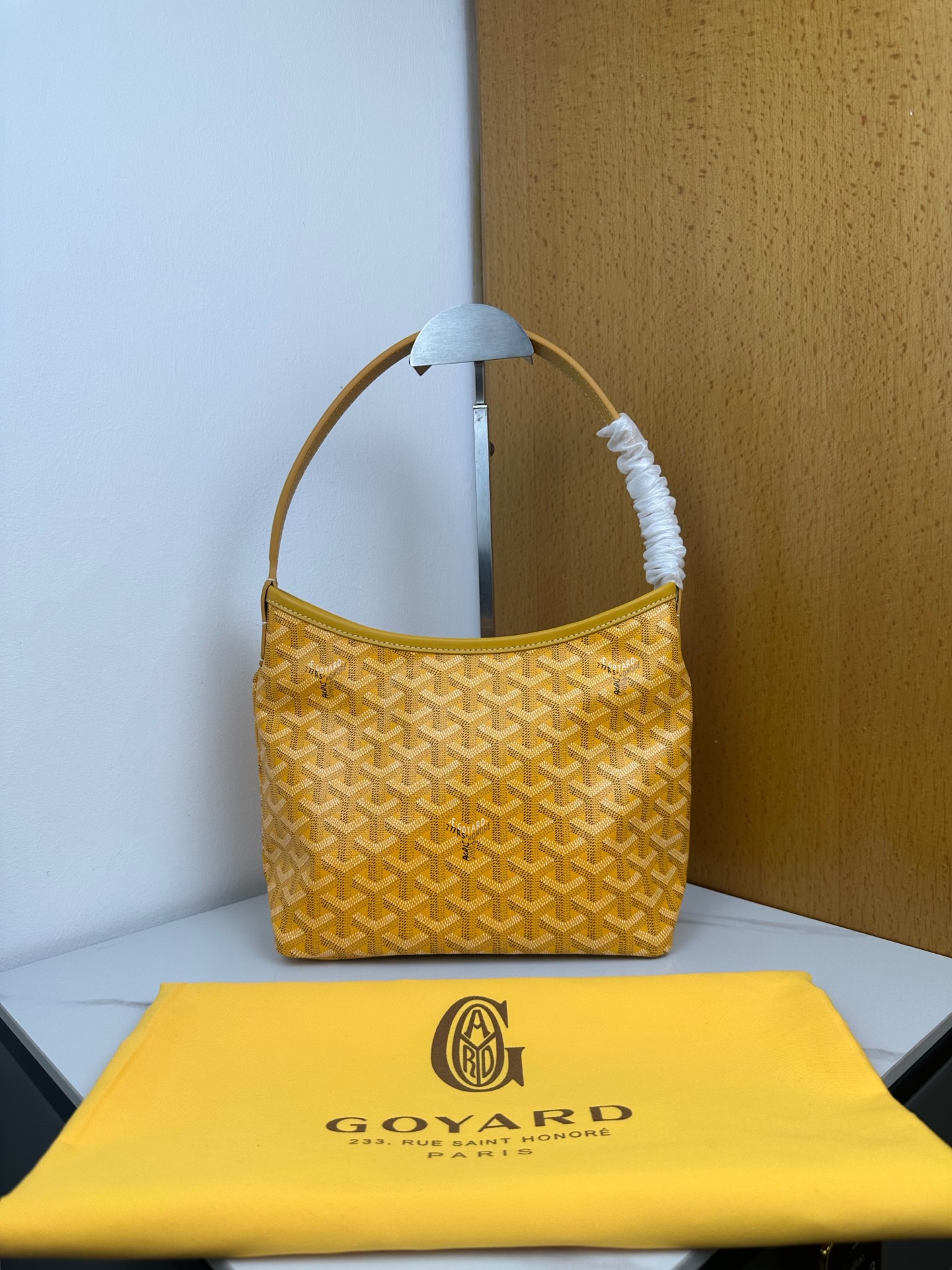 Goyard 新款mini Bohème Hobo腋下包出货啦，迷你包是轻巧、灵活和安全的缩影，这要归功