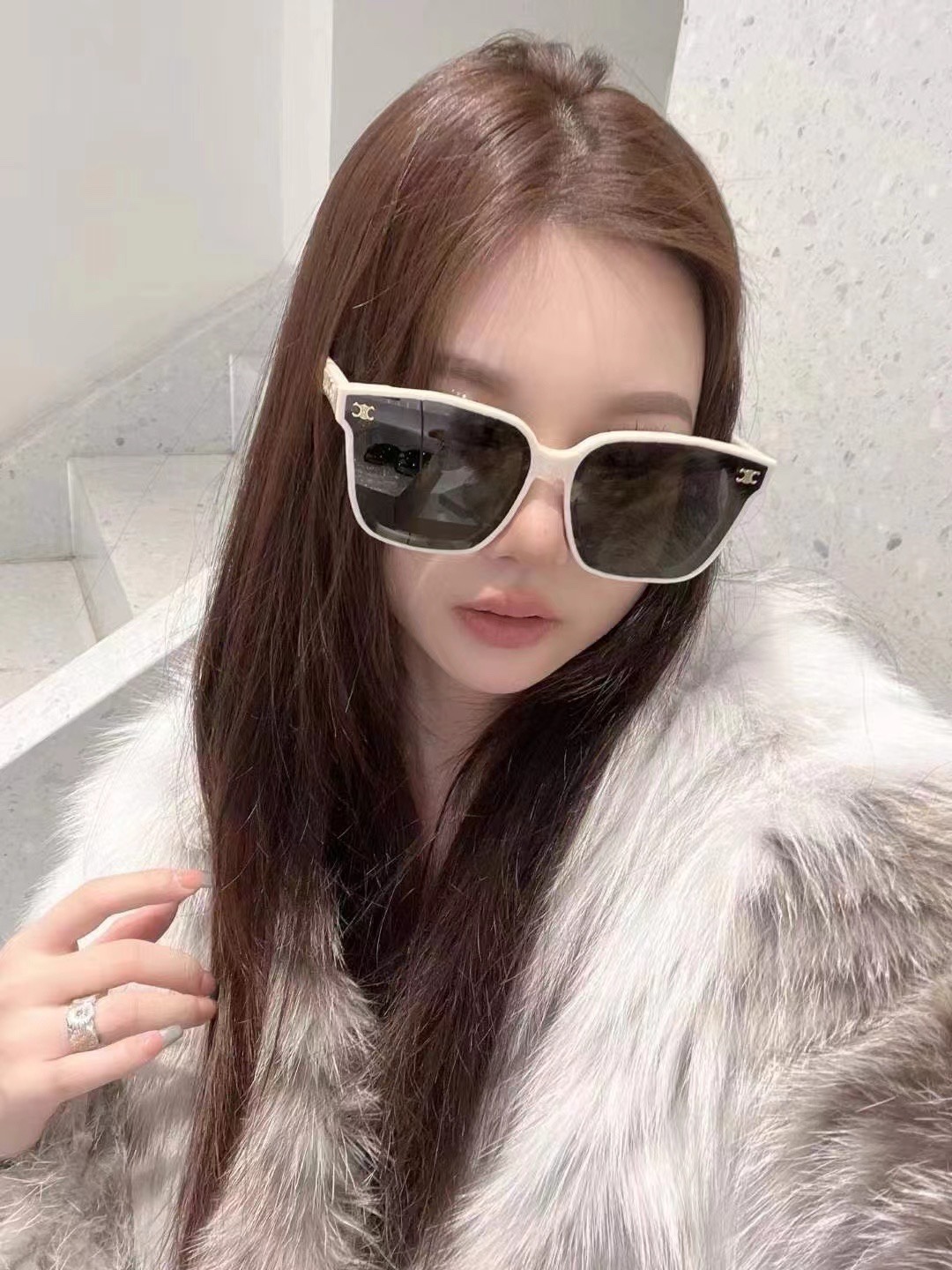 💰180 CELINE 太阳镜新款凯旋门🆕 经典复古圈形 MODEL：CL50231扑面而来的高级感SIZE:64口16-147