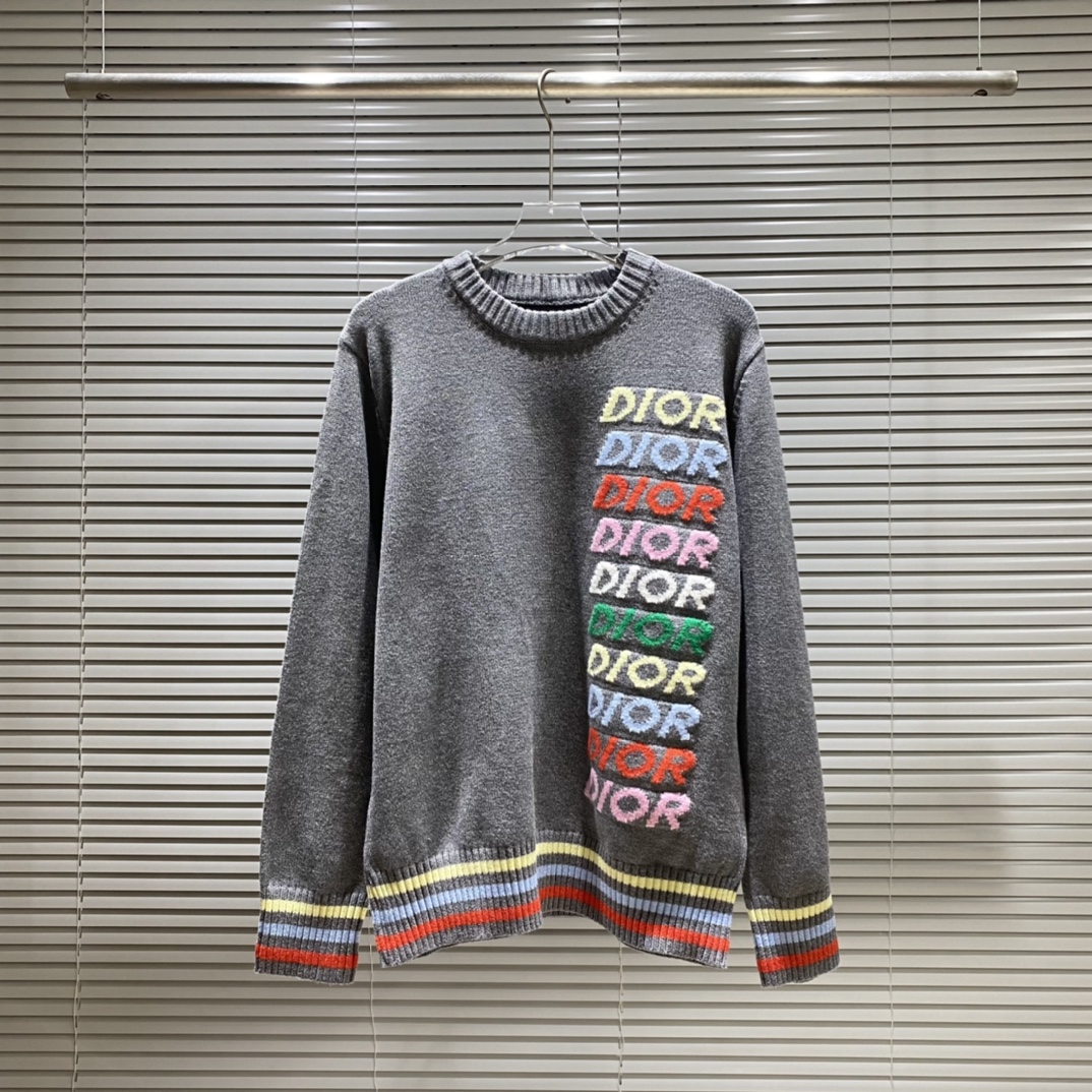 Dr Dior Jersey con cuello redondo a rayas y jacquard con letras multicolores Color: Gris Albaricoque Talla: S M L XL XXL