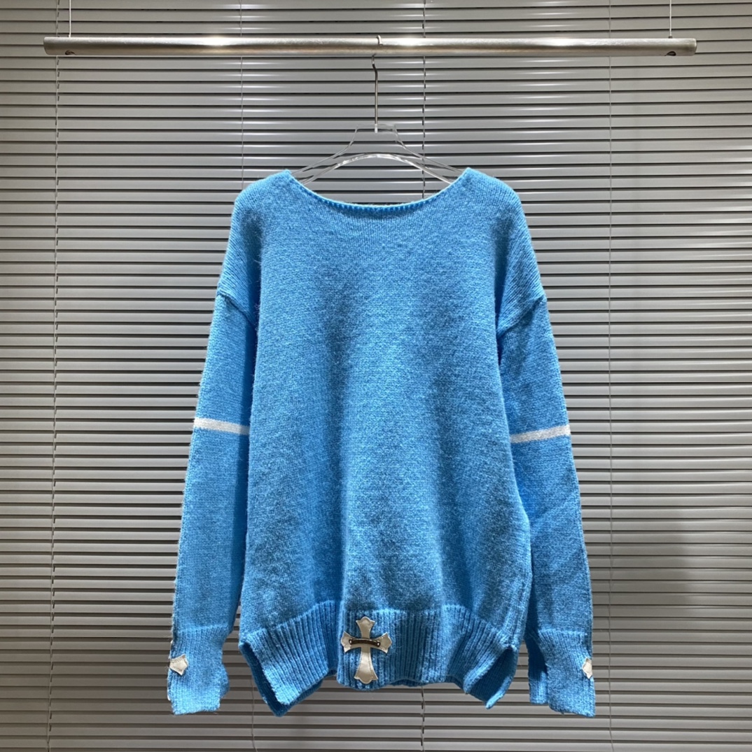 “348 Crooked Crustace Crusades: Sweaters in Blue, Almond, and Black Codes” - 图片 2