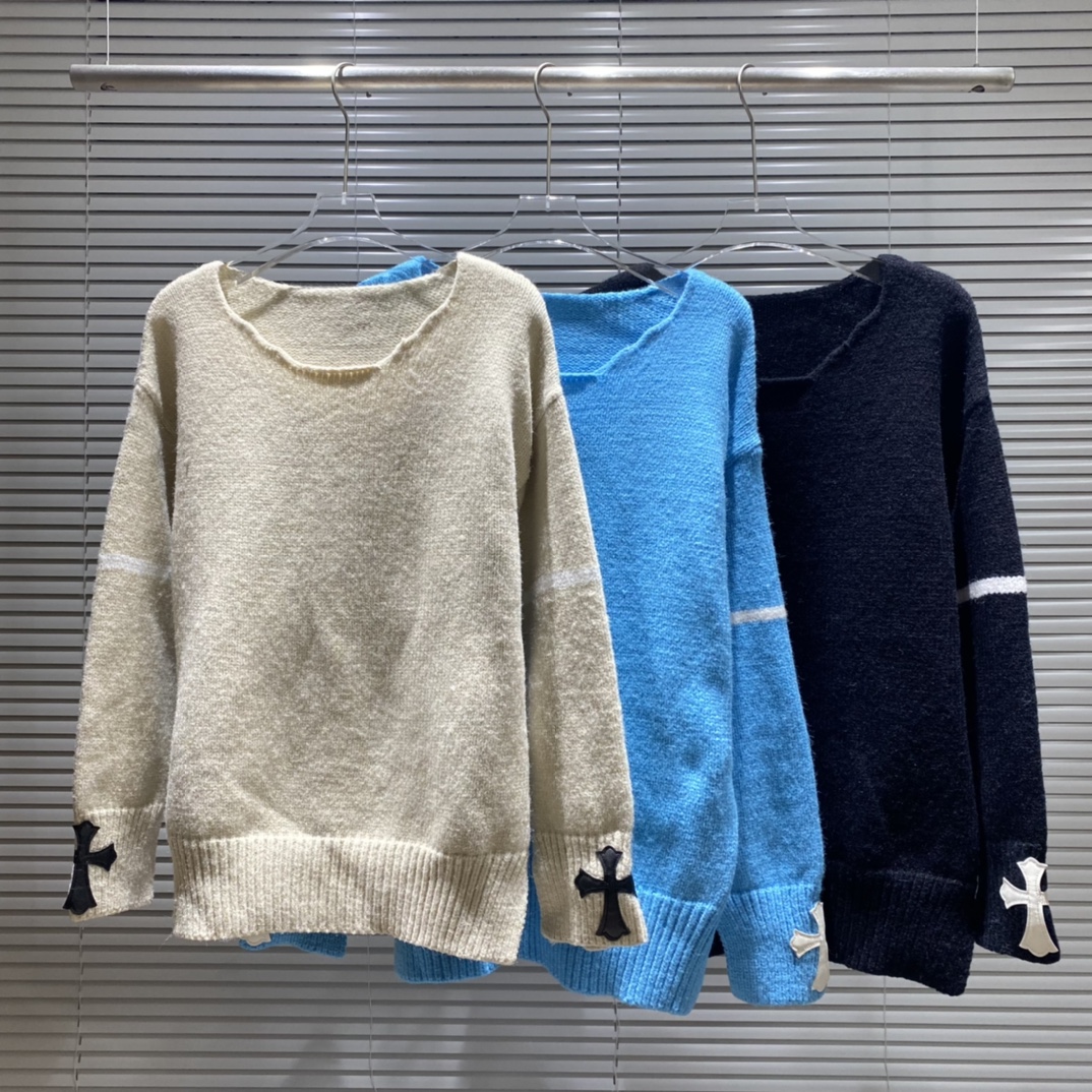 “348 Crooked Crustace Crusades: Sweaters in Blue, Almond, and Black Codes” - 图片 9
