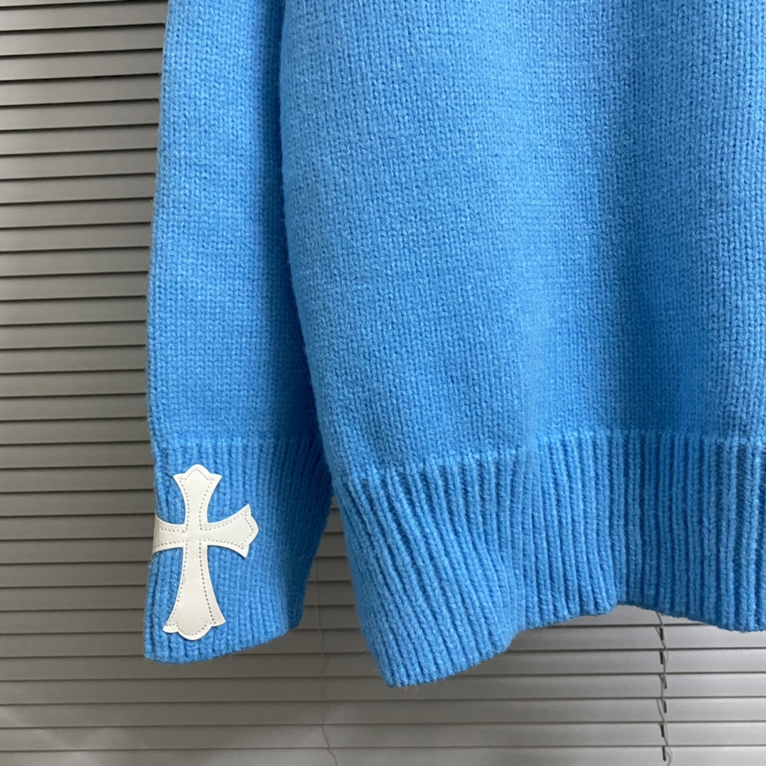 “348 Crooked Crustace Crusades: Sweaters in Blue, Almond, and Black Codes” - 图片 5