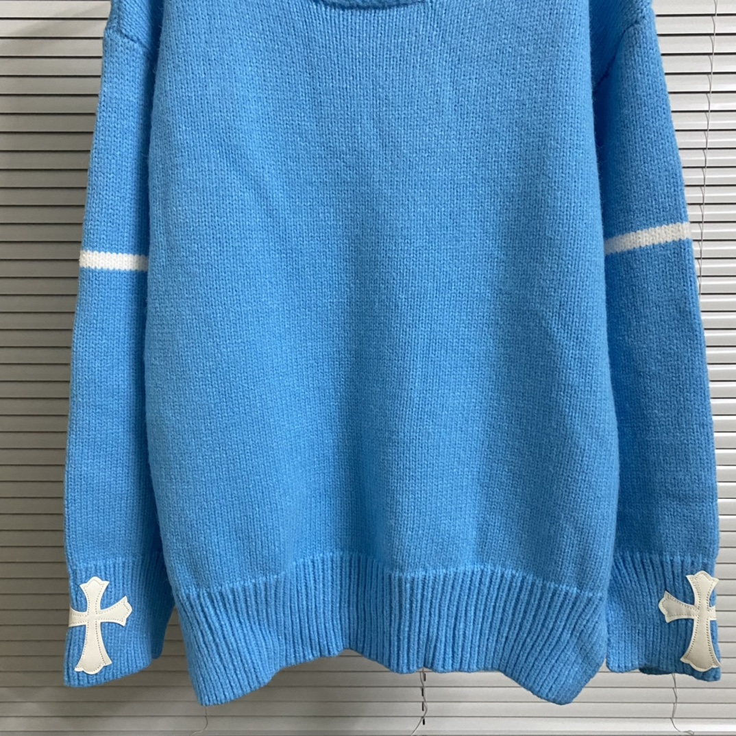 “348 Crooked Crustace Crusades: Sweaters in Blue, Almond, and Black Codes” - 图片 7