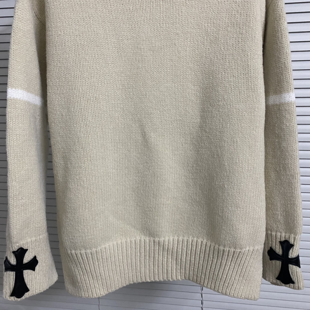 “348 CH Crooked Crustace Crusades Sweaters: Blue, Almond, Black, Sizes SM-XXL” - 图片 6