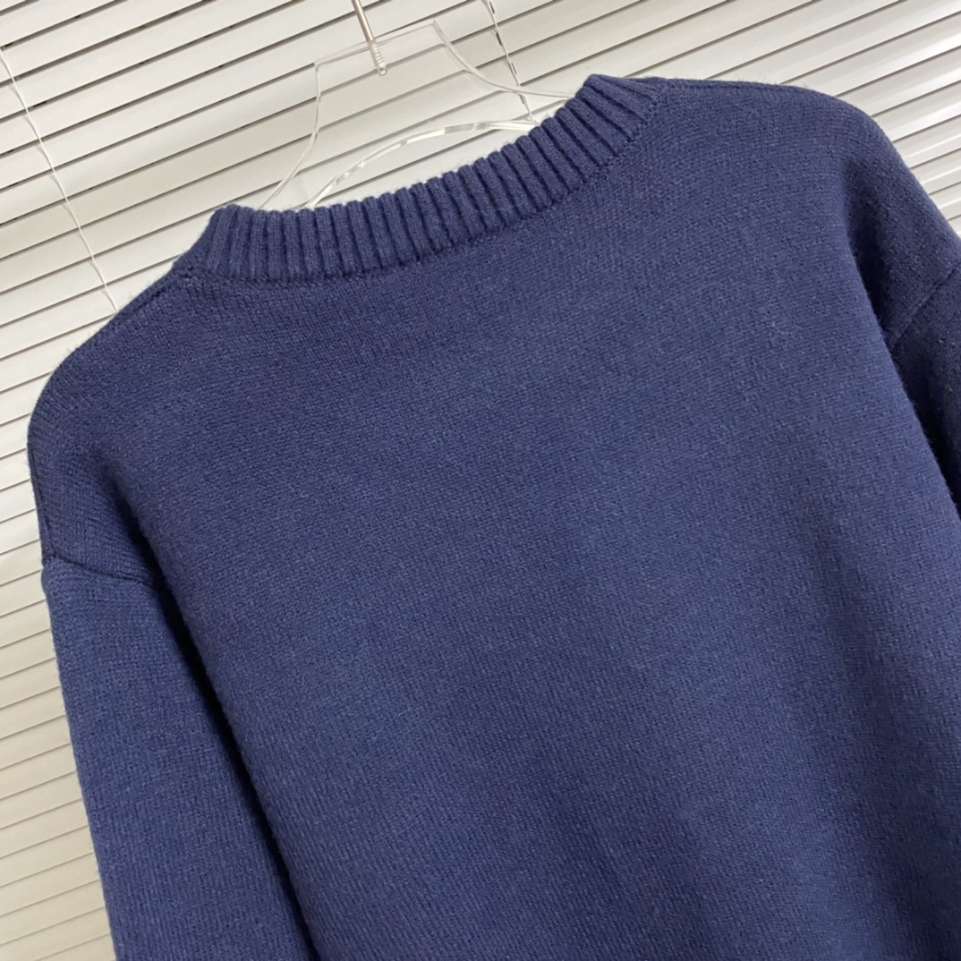 “Supreme Chest Logo Embroidered Collar Tee in Multiple Colors and Sizes” - 图片 8