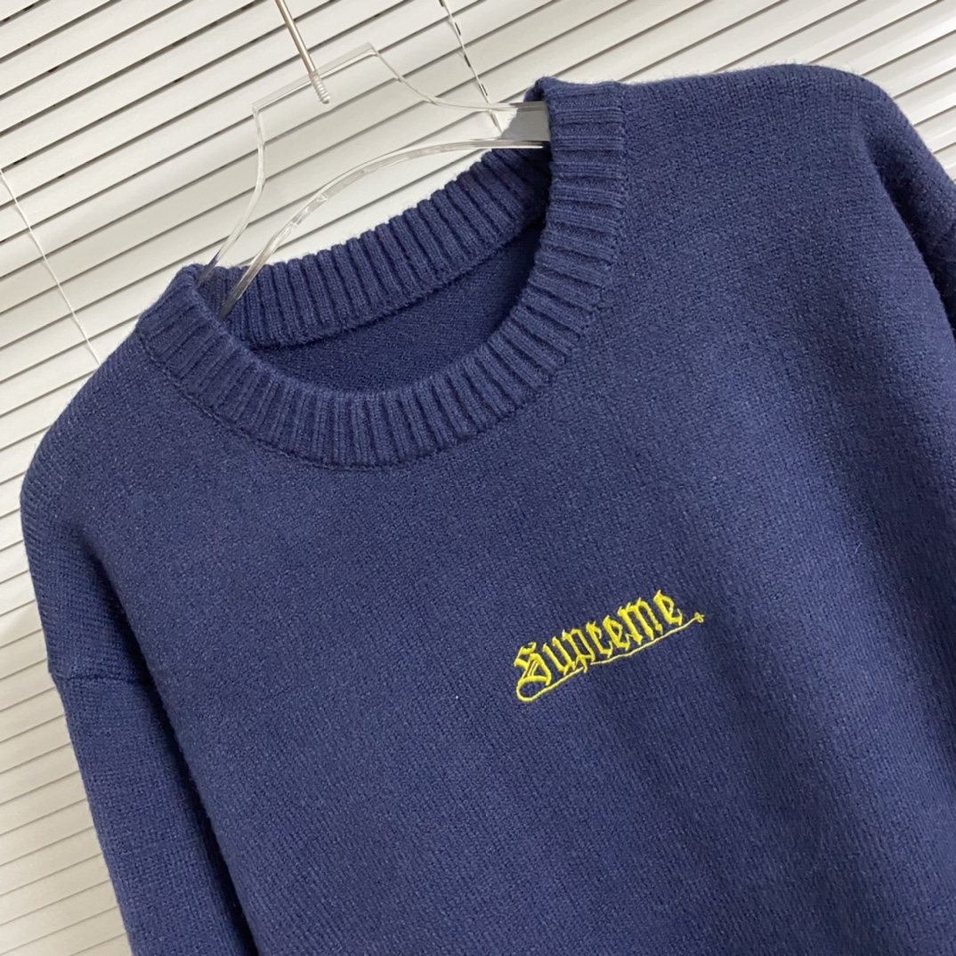 “Supreme Chest Logo Embroidered Collar Tee in Multiple Colors and Sizes” - 图片 3