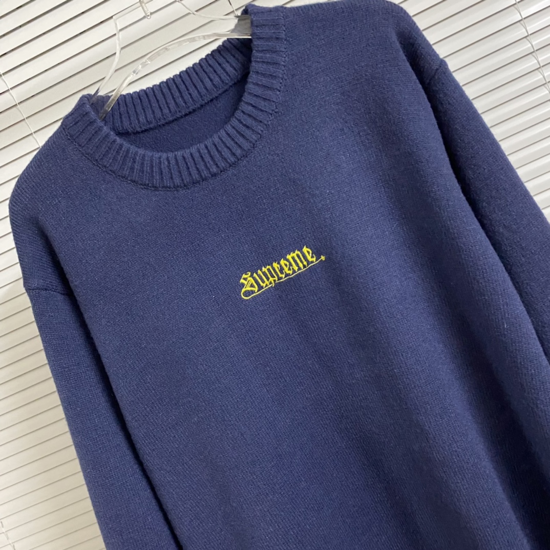 “Supreme Chest Logo Embroidered Collar Tee in Multiple Colors and Sizes” - 图片 6