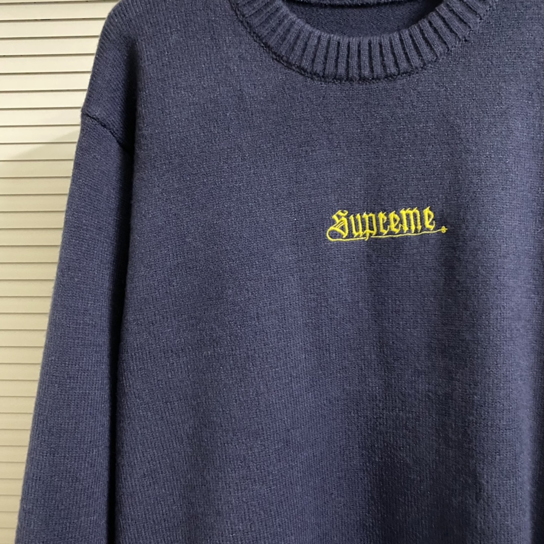 “Supreme Chest Logo Embroidered Collar Tee in Multiple Colors and Sizes” - 图片 7