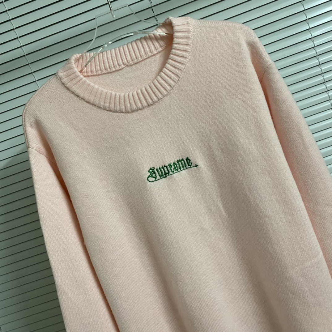 “Supreme Chest Logo Embroidered Collar Tee in Multiple Colors and Sizes” - 图片 6