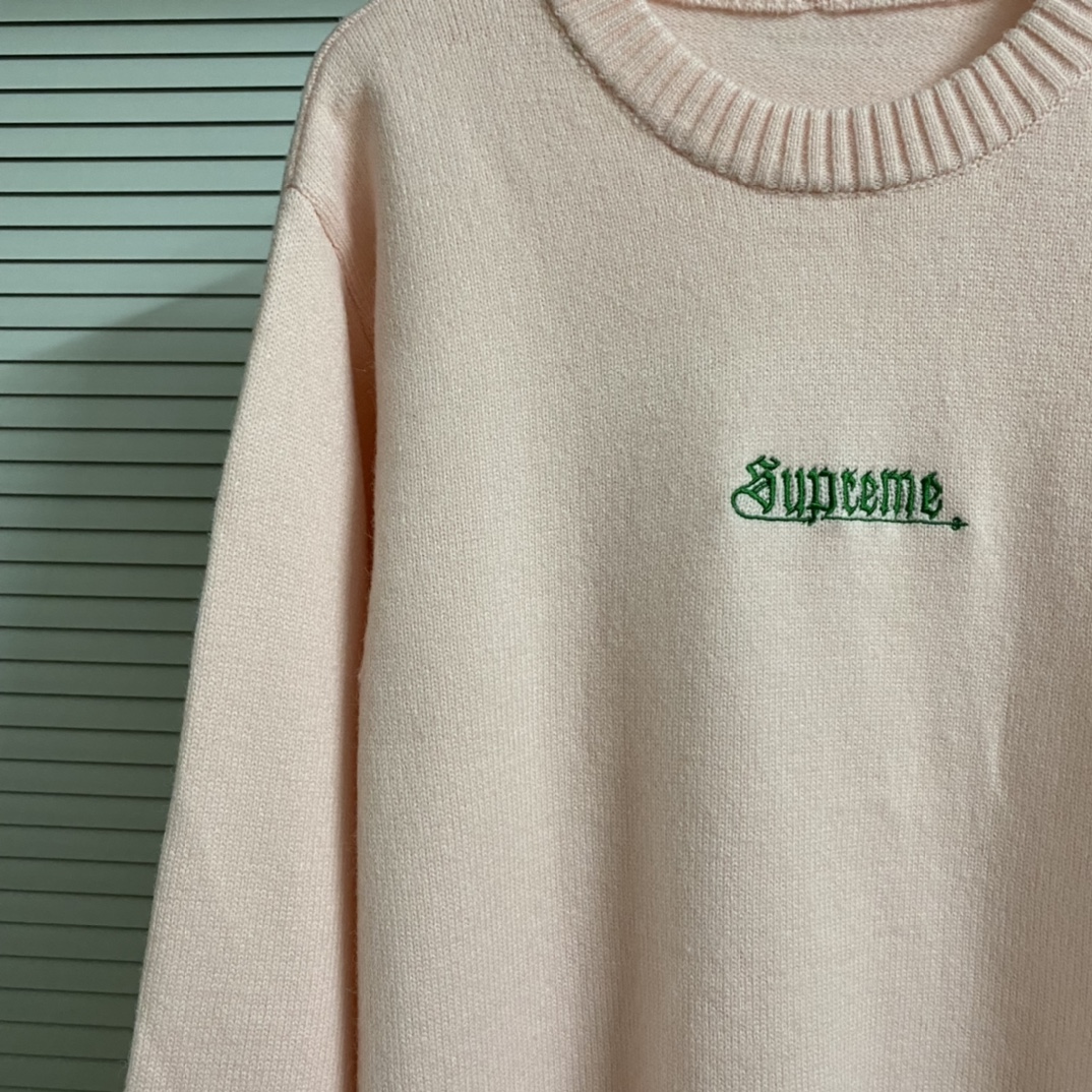 “Supreme Chest Logo Embroidered Collar Tee in Multiple Colors and Sizes” - 图片 7