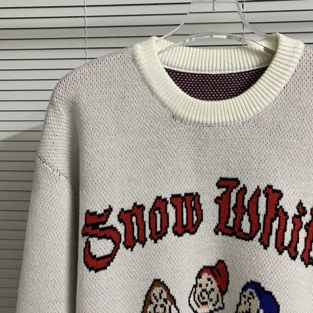 Supreme Snow White and Seven Dwarves Sweaters in Black and White, Multiple Sizes Available - 图片 4