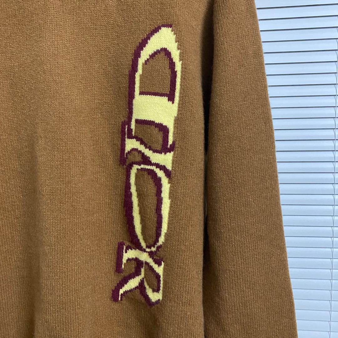 Brown Green Pink Round Sweater with DR Dio Logo, 300 Codes Available - 图片 7