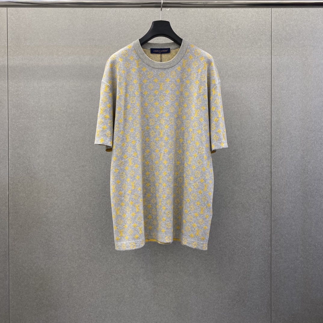 NO:755289,Lujia 2025 spring, summer, autumn and winter new style Lv letter logo jacquard pattern cotton mulberry silk fabric short-sleeved size xs-L, Louis Vuitton-clothing, louis vuitton, louis vuitton, louis vuitton, loro piana, louis vuitton, T-shirt,19860909驴家 2025春夏秋冬新款Lv字母logo提花图案棉桑蚕丝面料短袖码数xs-L,路易威登-服装,louis vuitton,louis vuitton,louis vuitton,loro piana,louis vuitton,T-shirt,,Women's clothing