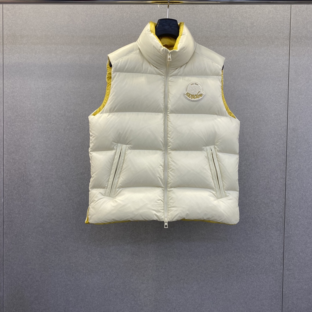 NO:661472,Mo 25 new autumn and winter down vest is filled with 90 velvet, details are correct, size 1-5,, down jacket,  19860909Mo 25秋冬新款羽绒马甲采用90绒饱满填充 细节对版 码数1-5码,,down jacket, ,Men's clothing