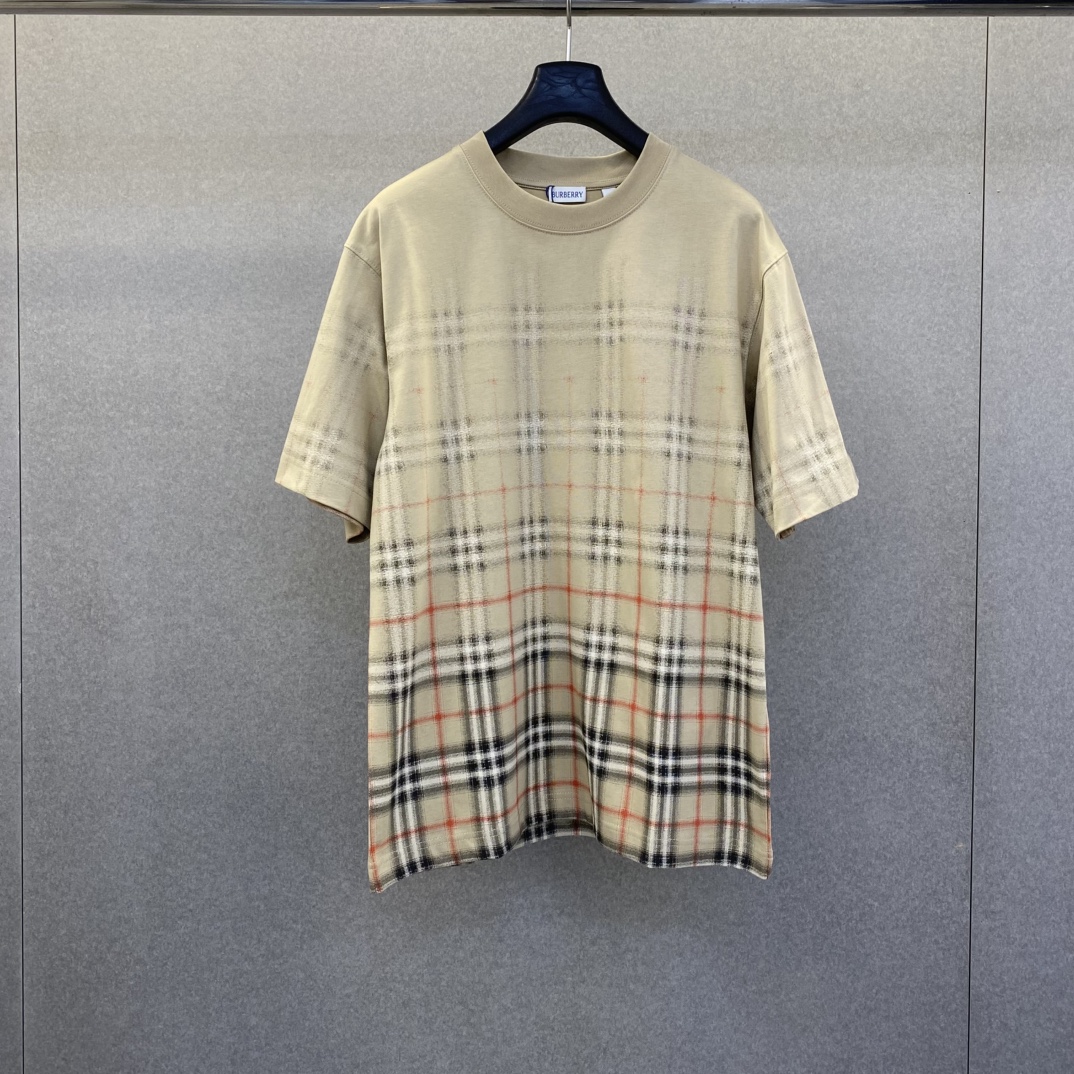 NO:723414,Bur 26 early spring new plaid printed cotton round neck short sleeves Size: xs-L, Burberry-clothing, burberry, T-shirt,19860909Bur 26早春新款格纹印花棉质圆领短袖码数: xs-L,博柏利-服装,burberry,T-shirt,,Women's clothing