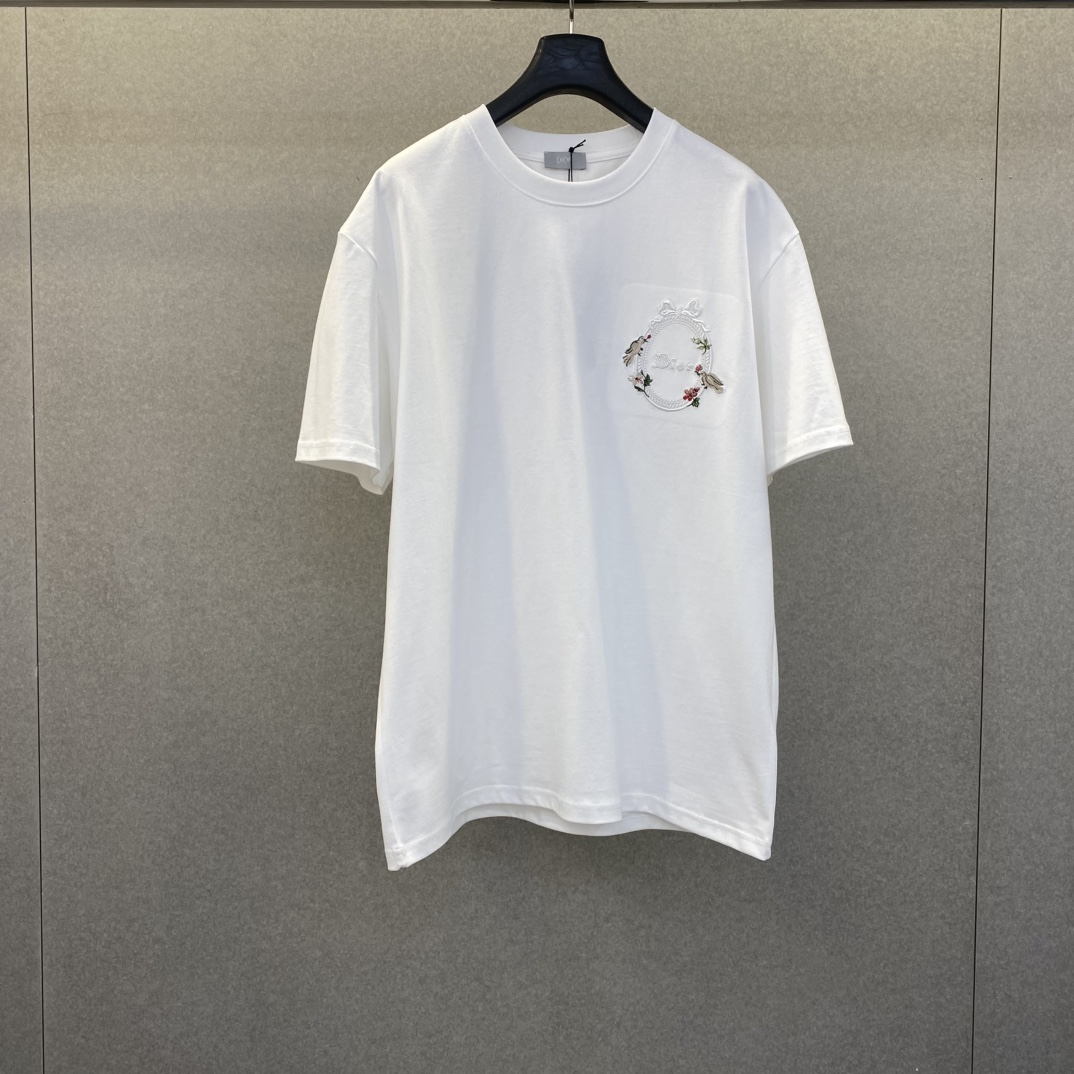 NO:720942,Dior 26 early spring new style letter embroidery round neck short sleeves size s-xL, Dior-clothing, dior, dior, T-shirt,19860909Dior 26早春新款字母刺绣花圆领短袖码数s-xL,迪奥-服装,dior,dior,T-shirt,,Women's clothing
