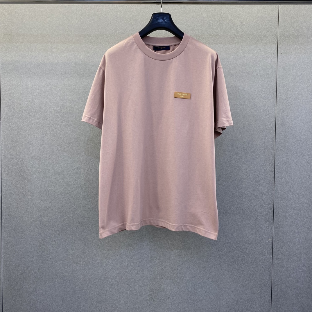NO:755271,Lu 26 new spring and summer khaki letter logo short sleeve size xs-L, Louis Vuitton-clothing, louis vuitton, T-shirt,19860909Lu 26春夏新款卡其色字母徽标短袖码数xs-L,路易威登-服装,louis vuitton,T-shirt,,Women's clothing