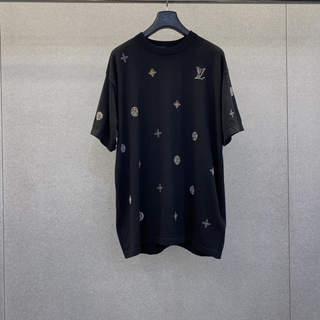 NO:854351,Dior 26 new spring and summer hot diamond letters knitted short sleeves, size s-xL, Louis Vuitton-clothing, dior, louis vuitton, T-shirt,19860909Dior 26春夏新款烫钻字母针织短袖 码数s-xL,路易威登-服装,dior,louis vuitton,T-shirt,,Women's clothing