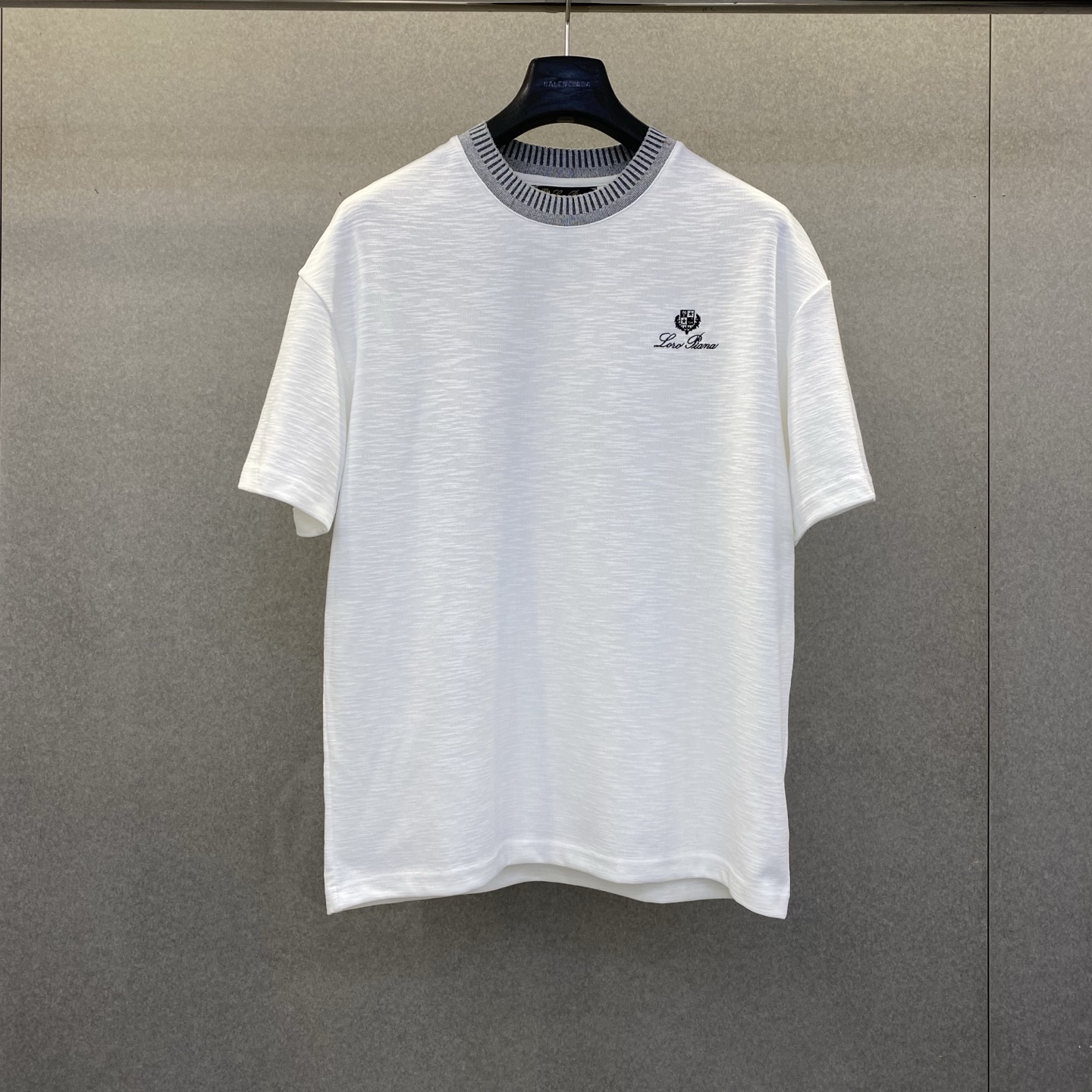 NO:857888,LP new spring and summer letter logo embroidered knitted collar short-sleeved size m-xxxL, men's clothing, loro piana, T-shirt,19860909LP 春夏新款字母徽标刺绣针织领短袖码数m-xxxL,男装,loro piana,T-shirt,,Women's clothing