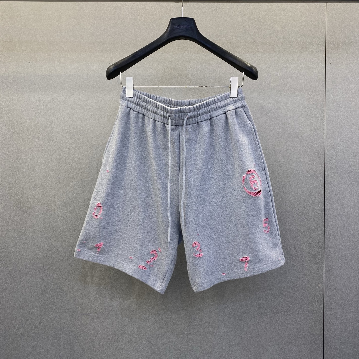 NO:854054,Margiela 26 spring and summer new style number and letter hole embroidered shorts size s-xxL, men's clothing, masion margiela, shorts,19860909马吉拉 26春夏新款数字字母破洞 刺绣短裤码数s-xxL,男装,masion margiela,shorts,,Women's clothing