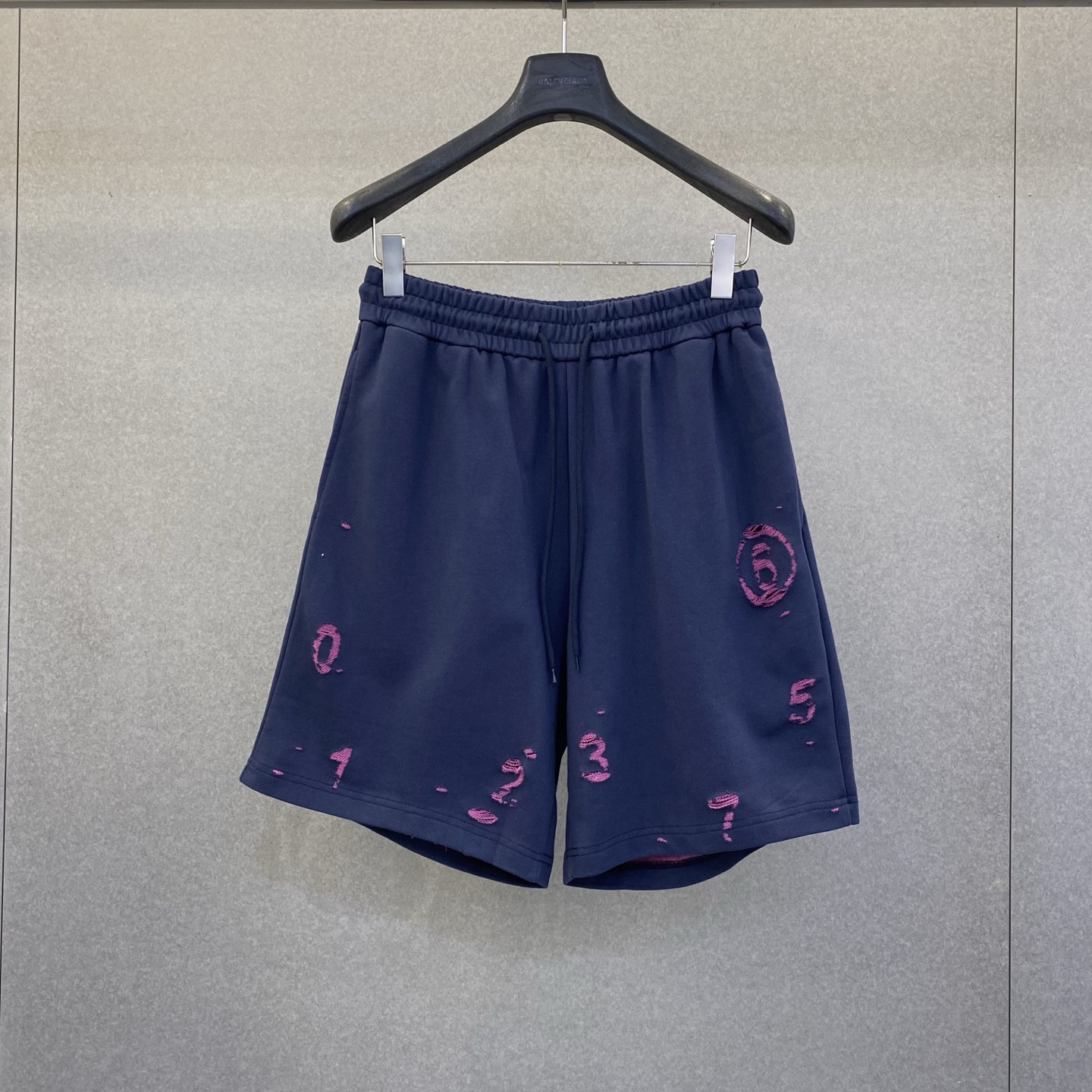 NO:854083,Margiela 26 spring and summer new style number and letter hole embroidered shorts size s-xxL, men's clothing, masion margiela, shorts,19860909马吉拉 26春夏新款数字字母破洞 刺绣短裤码数s-xxL,男装,masion margiela,shorts,,Women's clothing