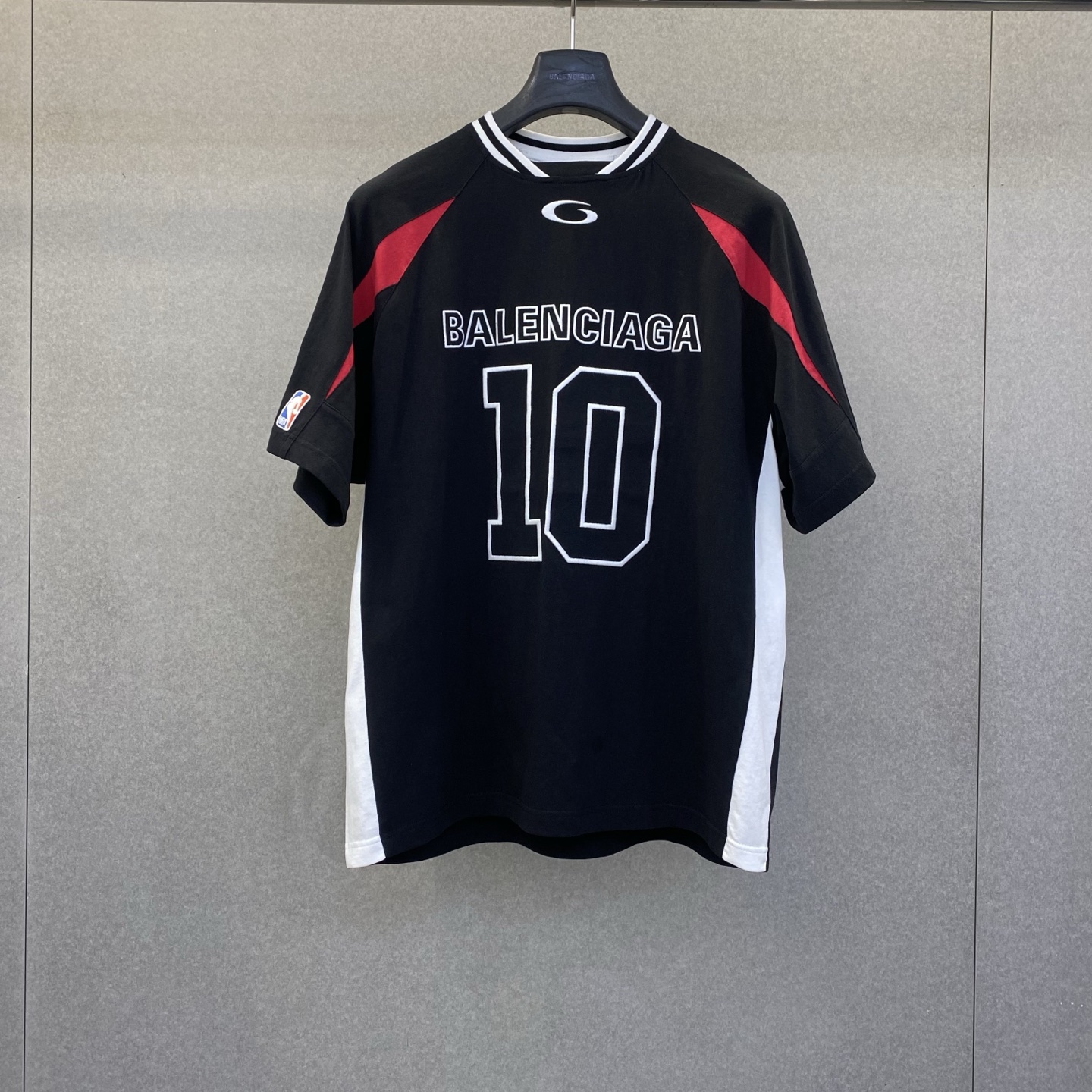 NO:854204,BL Paris 26 spring and summer new NBA joint series letter embroidered round neck short sleeves size s-L, Balenciaga-clothing, balenciaga, T-shirt,19860909BL 巴黎26春夏新款NBA联名系列字母刺绣圆领短袖码数s-L,巴黎世家-服装,balenciaga,T-shirt,,Women's clothing