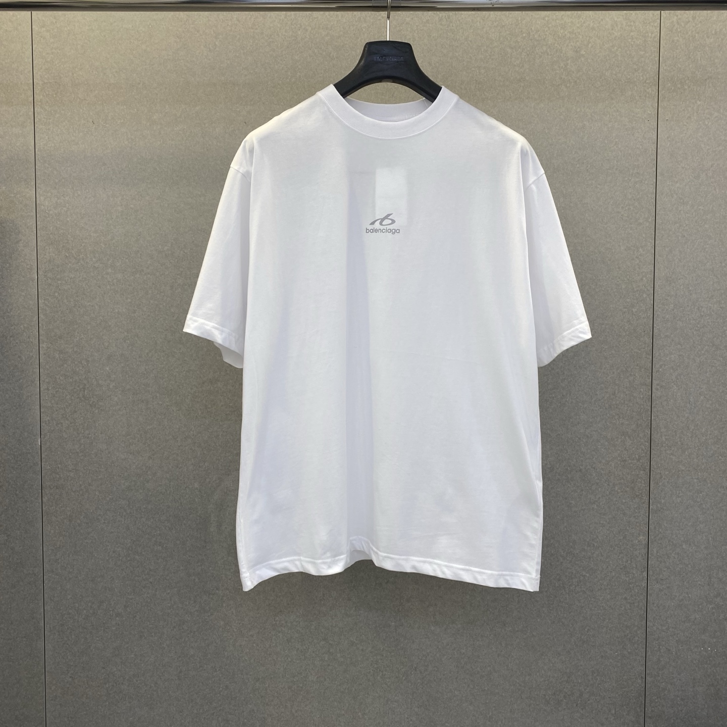 NO:854322,BL 26 spring and summer new style 3m reflective letter printed short-sleeved black and white size xs-L, Balenciaga-clothing, balenciaga, T-shirt,19860909BL 26春夏新款3m反光字母印花短袖黑白两色 码数xs-L,巴黎世家-服装,balenciaga,T-shirt,,Women's clothing