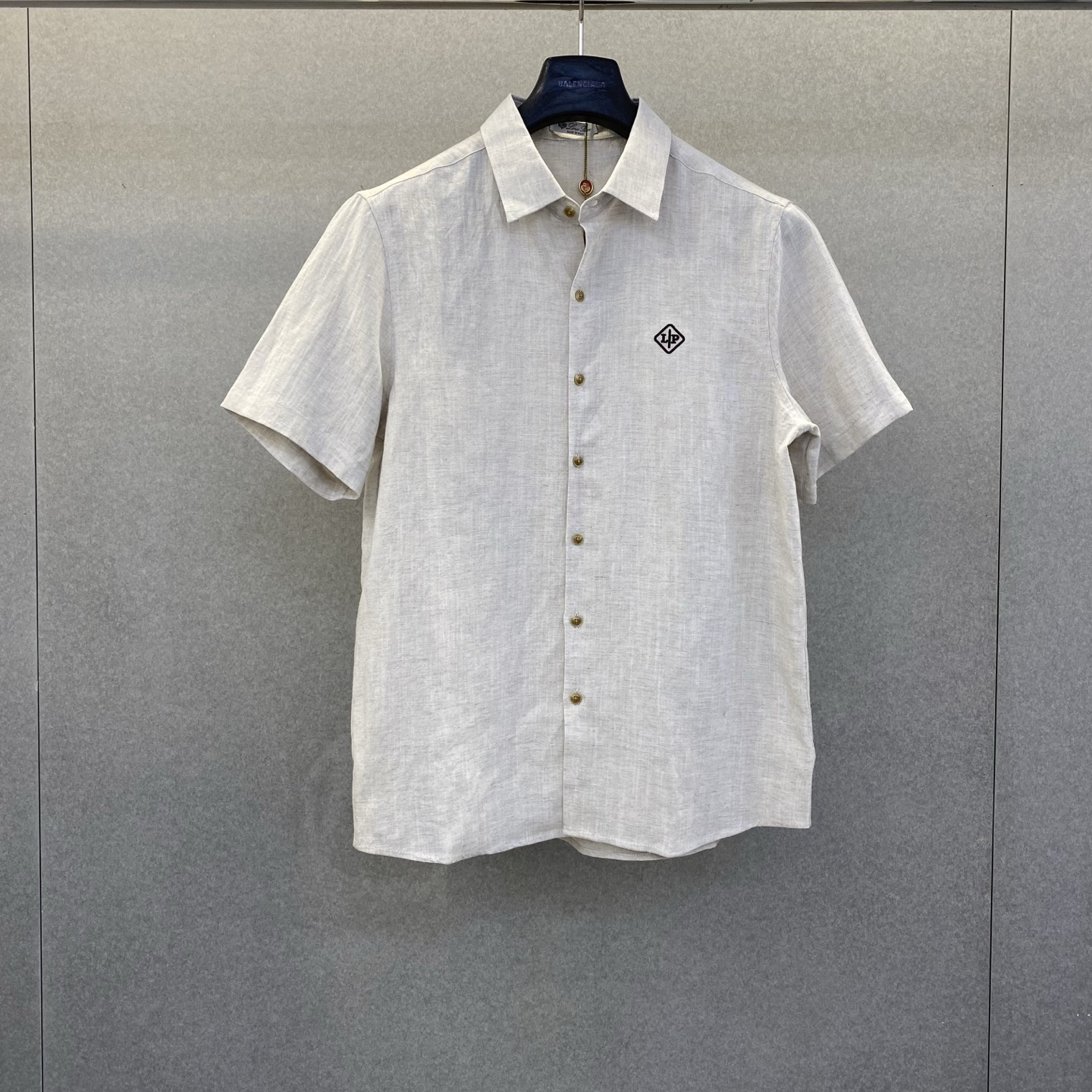 NO:857843,LP new spring and summer logo embroidered linen shirt, size m-xxxL, men's clothing, loro piana, shirts,19860909LP 春夏新款标识刺绣亚麻衬衫 码数m-xxxL,男装,loro piana,shirts,,Women's clothing