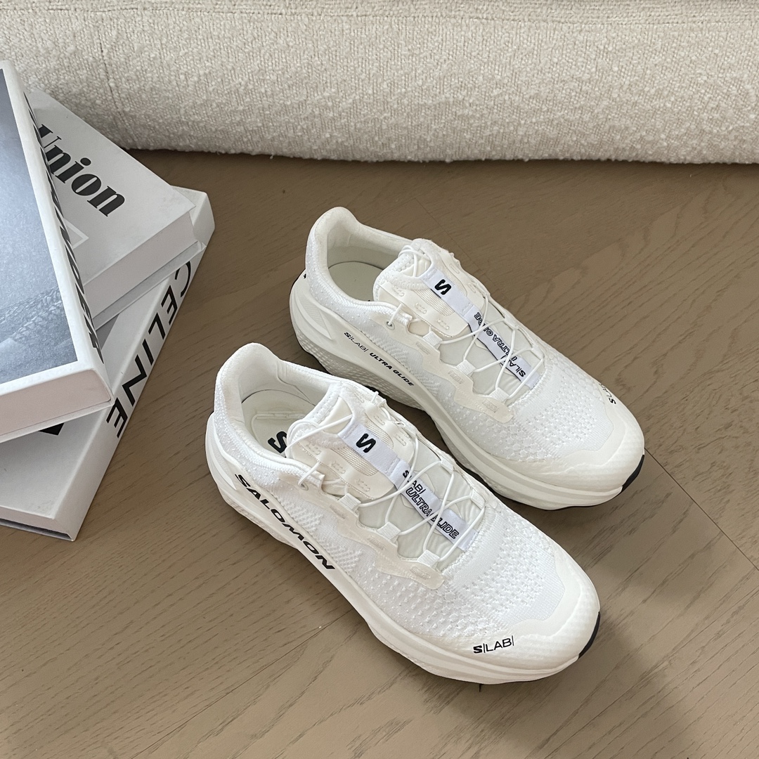 NO:262391,The return of Salomon S-lab has gained an increasingly diversified consumer group from its original exclusive female to a more universal market positioning. This is not only an evolution of past design, but also a symbol of brands embracing diversity and innovation. As consumers' demand for personal expression continues to grow, Salomon has obviously been fully prepared for this trend. Salomon sports shoes, material technology fabrics, soles, sports soles, sizes, women's sizes 35-40, men's size 40-45, number, casual shoes/sports shoes, sneakers19860909Salomon S-lab的回归,从原本女性专属到更具普世的市场定位收获了日益多元化的消费群体.这不仅是对过往设计的一次进化,也是品牌拥抱多样性与创新的象征.随着消费者对于个性表达的需求持续增长,Salomon 显然已经为这一趋势做好了充分的准备. 萨洛蒙 运动鞋 材质科技面料 鞋底运动大底 码数女码35-40 男码40-45 编号,休闲鞋/运动鞋,sneakers,Women's Shoes