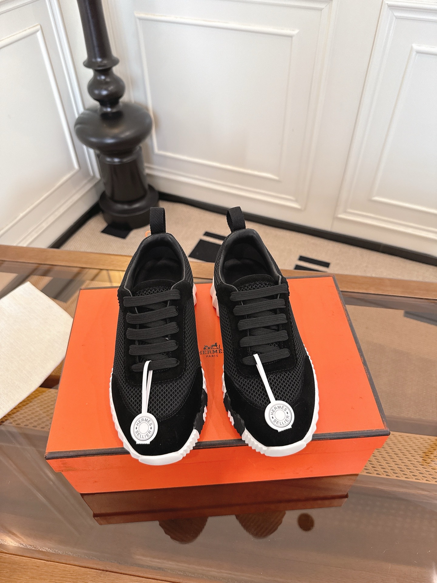 NO:536537,Hermes sports and casual shoes series herme…s ss25new arrival~ Hot couples style for counters, the first choice for H home delivery!  It is a classic Hermes model and it will be released in many colors every season. It is definitely one of the most worth buying gifts. I have met a male and female goddess! Don’t miss it!  !  He is super light and comfortable. He is not tired after walking for a long time and is not expensive. There is also a small circle for assisting shoes behind. Top quality products 35-44, can be customized 45 46, casual shoes/sports shoes, hermes, hermes, sneakers19860909爱马仕运动休闲鞋系列 herme…s ss25new arrival～ 专柜大热情侣款,H家配货首选鞋履！ 是爱马仕经典款 每一季都会出很多颜色 绝对是最值得买的配货之一 有遇到的男神女神!真的不要错过！！ 他超轻、超舒适 走久不累、价格不贵 后面还有个辅助穿鞋的小圈 顶级精品 35-44,可定做45 46,休闲鞋/运动鞋,hermes,hermes,sneakers,Women's Shoes