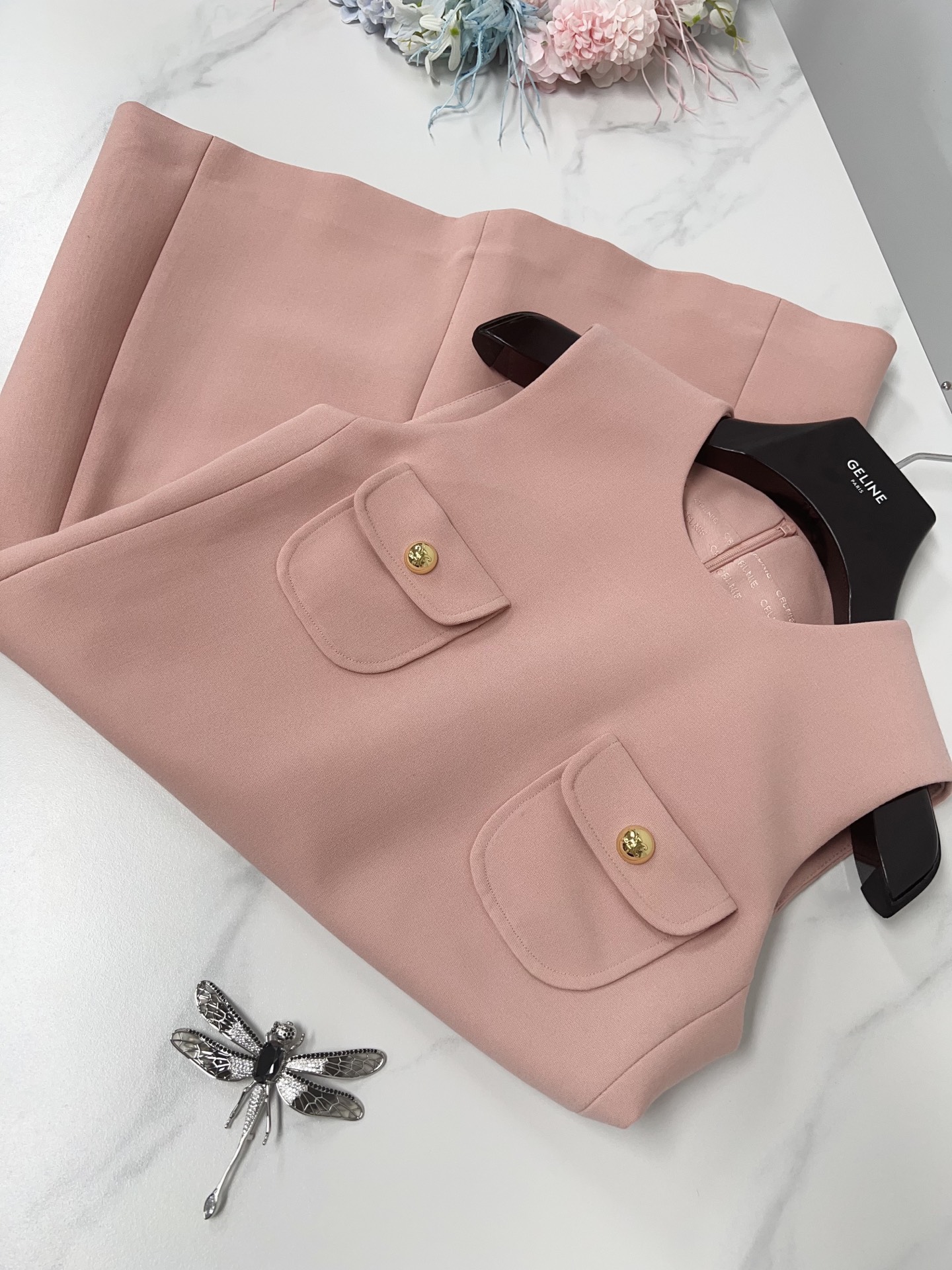 Elegant Pink Sleeveless Wool Dress with Button Details - Chic & Youthful 5 i1741072868981 68 0 3