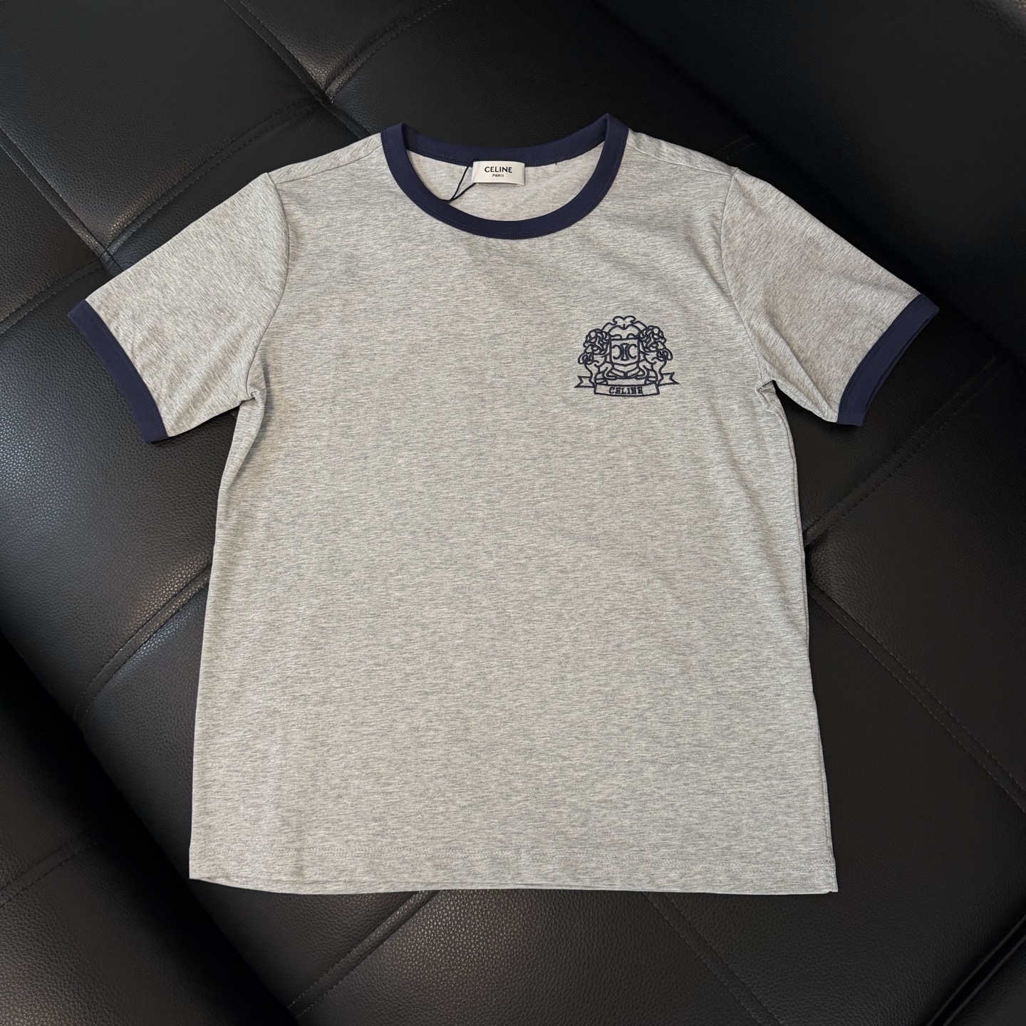 p115 🔥casa C🔥🆕Celin. Camiseta de manga corta con logotipo bordado, tacto suave, cómoda y agradable a la piel, logoti…