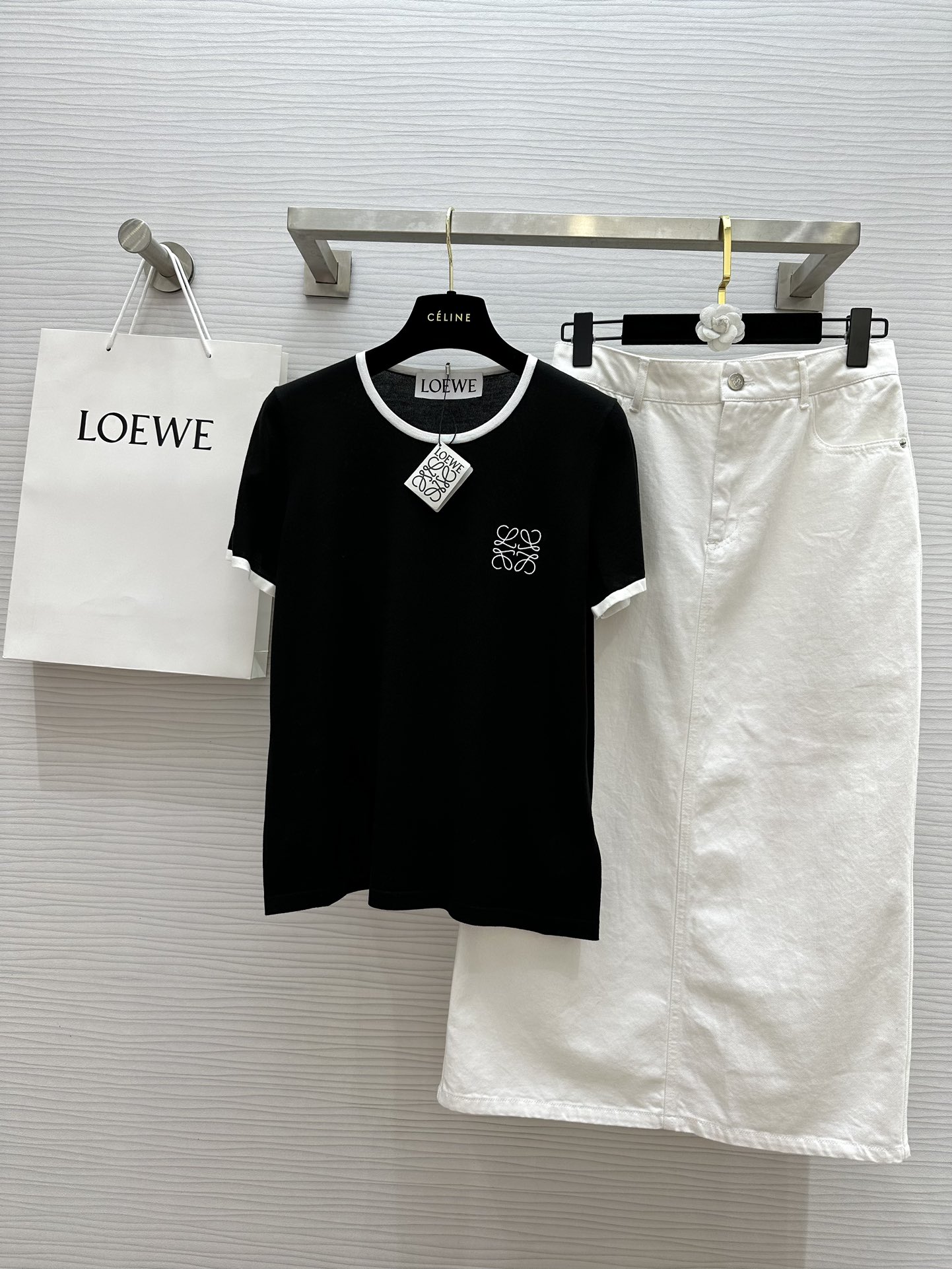 Loewe Abbigliamento T-Shirt Qualità perfetta
 Ricamo Maniche corte