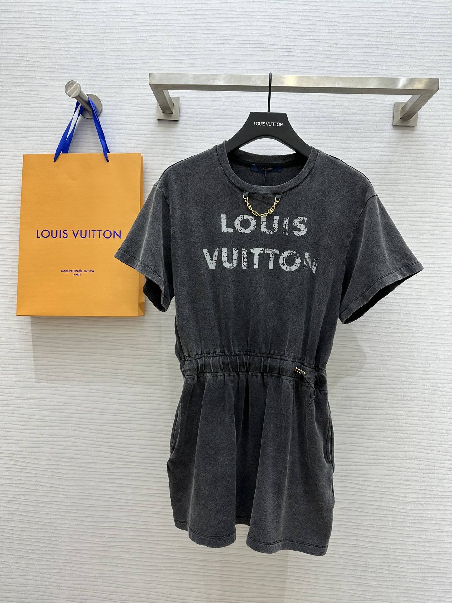 Où acheter
 Louis Vuitton Réplique
 Vêtements Robes T-Shirt Manches courtes