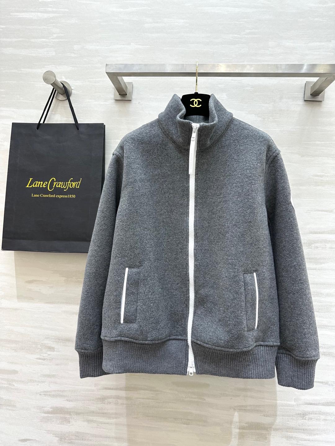 NO:295915,#Canada Goose Wool fleece sports sweatshirt jacket Classic stand-collar sweatshirt style Customized wool fleece material Soft and comfortable to touch, warm and first-class Classic models are basically essential for wardrobe, super good upper body effect, high quality Spot first-time sizeS/M/L (size s shoulder width 48, bust 108, length 61), hoodie, sweatshirts, jackets & coats, alexander wang19860909#加拿大鹅 羊毛抓绒运动卫衣外套 经典立领卫衣版型 定制羊毛抓绒材质 手感柔软很舒服 保暖也是一流 经典款基本上都是衣柜必备款 上身效果超好 高品质 现货首发sizeS/M/L（s码肩宽48,胸围108,衣长61）,,hoodie,sweatshirts,jackets & coats,alexander wang,Women's clothing