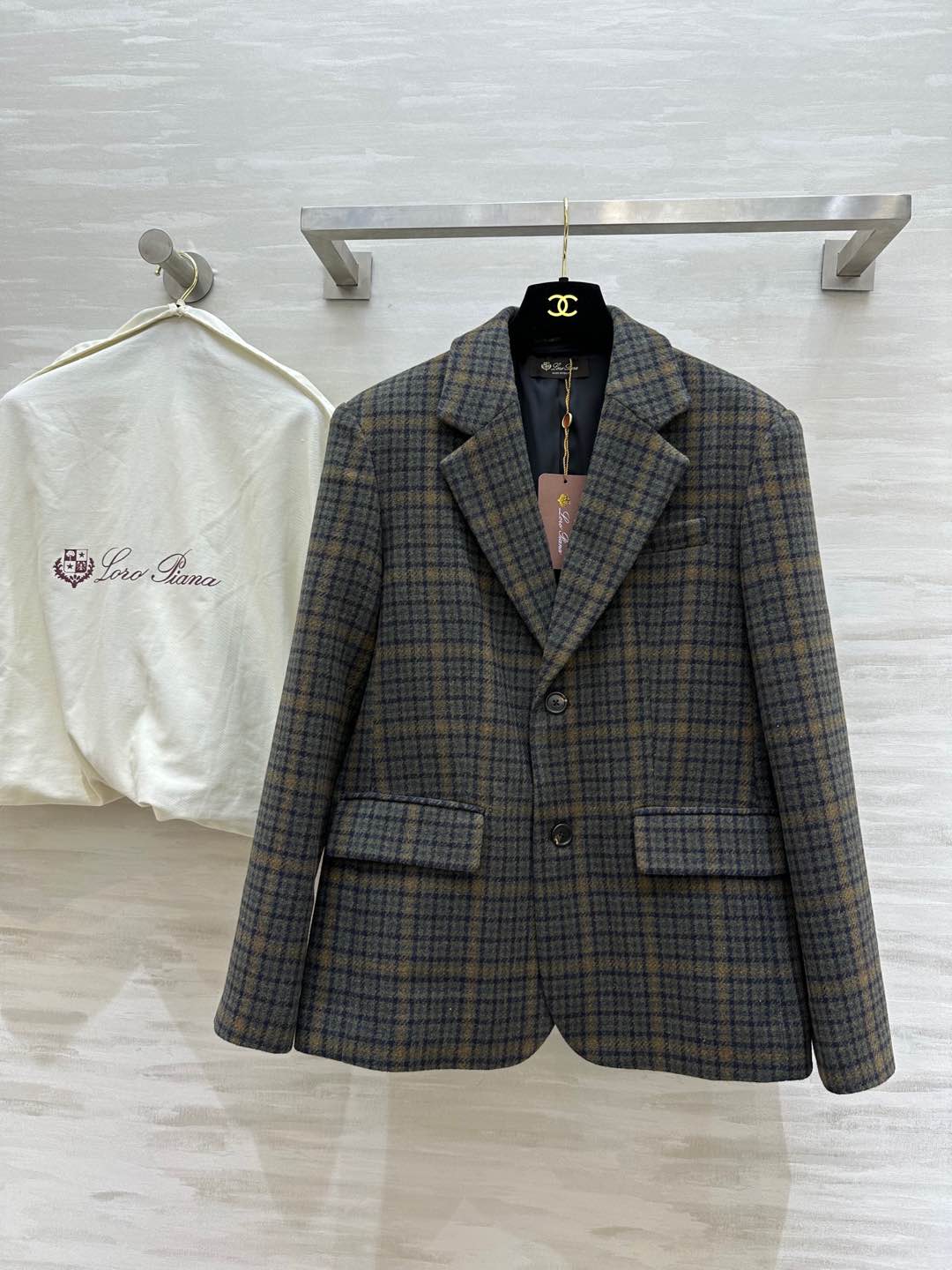 NO:297084,#LP early spring new style wool plaid suit jacket elegant old money style custom wool plaid fabric three-dimensional tailoring style high quality spot first-time sizeS/M/L (size s size shoulder width 44, bust 98, 67 length), loro piano, jackets & coats, business suit, alexander wang19860909#LP早春新款 羊毛格纹西装外套 优雅老钱风 定制羊毛格纹面料 立体剪裁版型 高品质 现货首发sizeS/M/L（s码肩宽44,胸围98,衣长67）,,loro piana,jackets & coats,business suit,alexander wang,Women's clothing