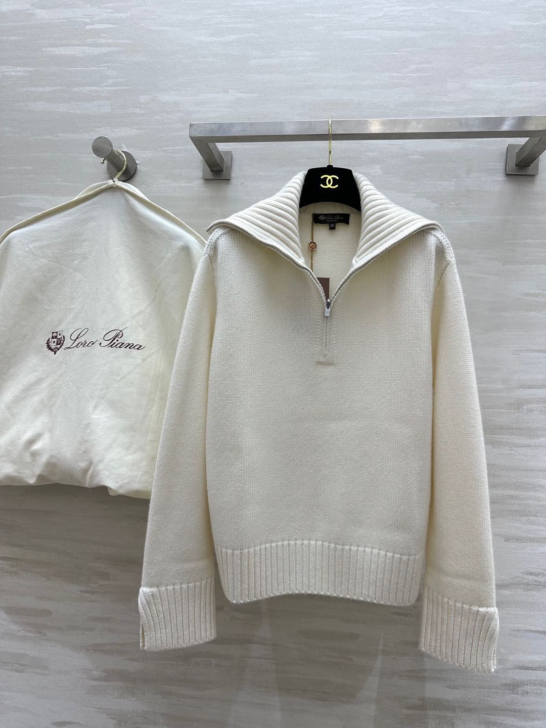 NO:297054,#LP early spring new solid color zipper turtleneck long-sleeved sweater baby cashmere original purchase development custom high quality spot first release sizeS/M/L, loro piano, sweaters, alexander wang19860909#LP早春新款纯色拉链高领长袖毛衣 baby cashmere 原版购入开发定制 高品质 现货首发sizeS/M/L,,loro piana,sweaters,alexander wang,Women's clothing
