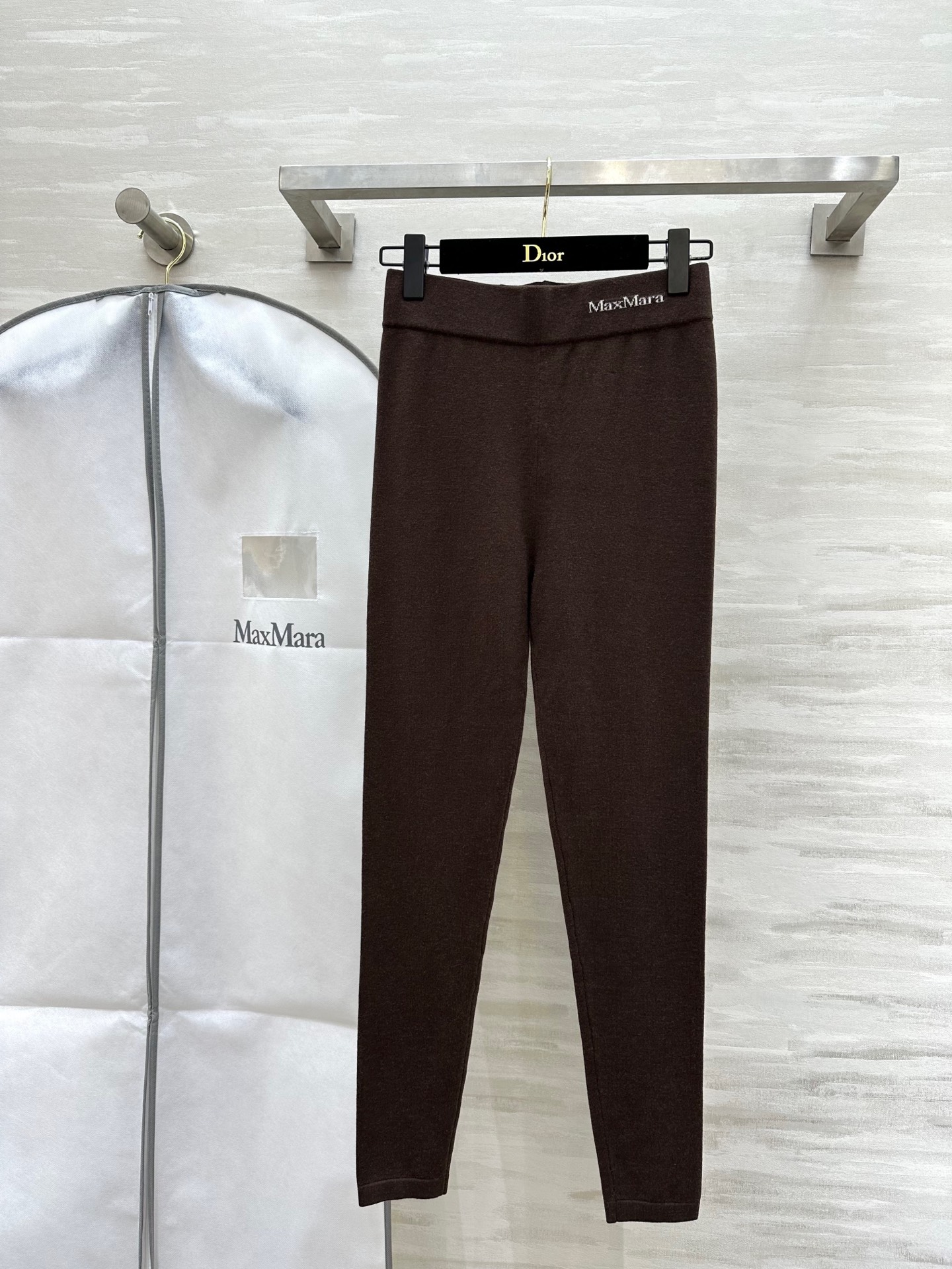 NO:297876,#Maxmar new logo embroidered wool leggings wool texture is warm and comfortable high quality spot first-time sizeS/M/L (size s elastic waist circumference 64, elastic hip circumference 72, pants length 93), alexander wang19860909#Maxmar新款 logo刺绣羊毛打底裤 羊毛质地保暖舒适 高品质 现货首发sizeS/M/L（s码弹力腰围64,弹力臀围72,裤长93）,,alexander wang,Women's clothing