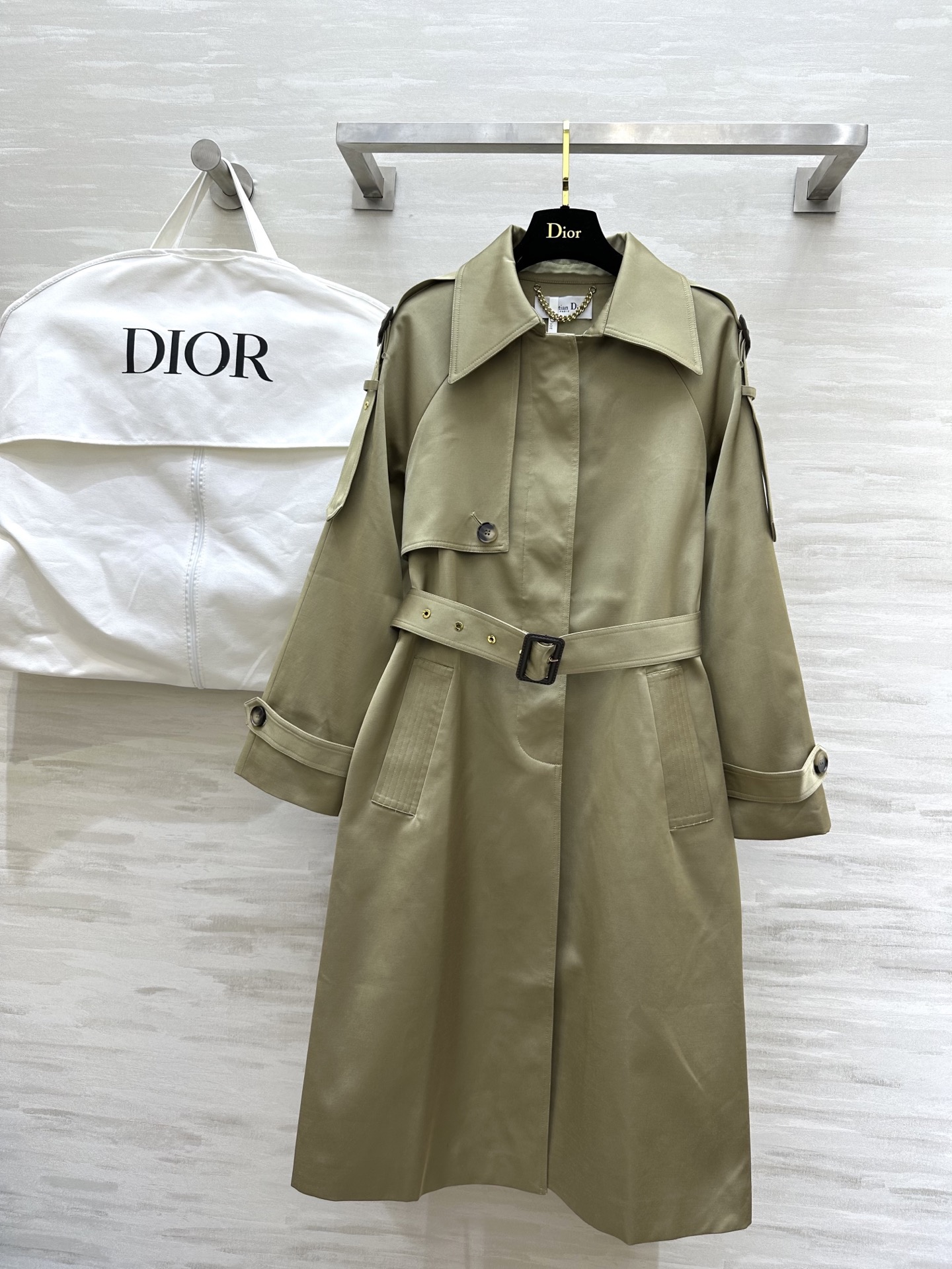 NO:316266,#Dio early spring new style minimalist lapel long windbreaker high quality spot first-time sizeS/M/L (size s bust 100, 112 length, dior, alexander wang19860909#Dio早春新款 极简翻领长款风衣 高品质 现货首发sizeS/M/L（s码胸围100,衣长112,,dior,alexander wang,Women's clothing