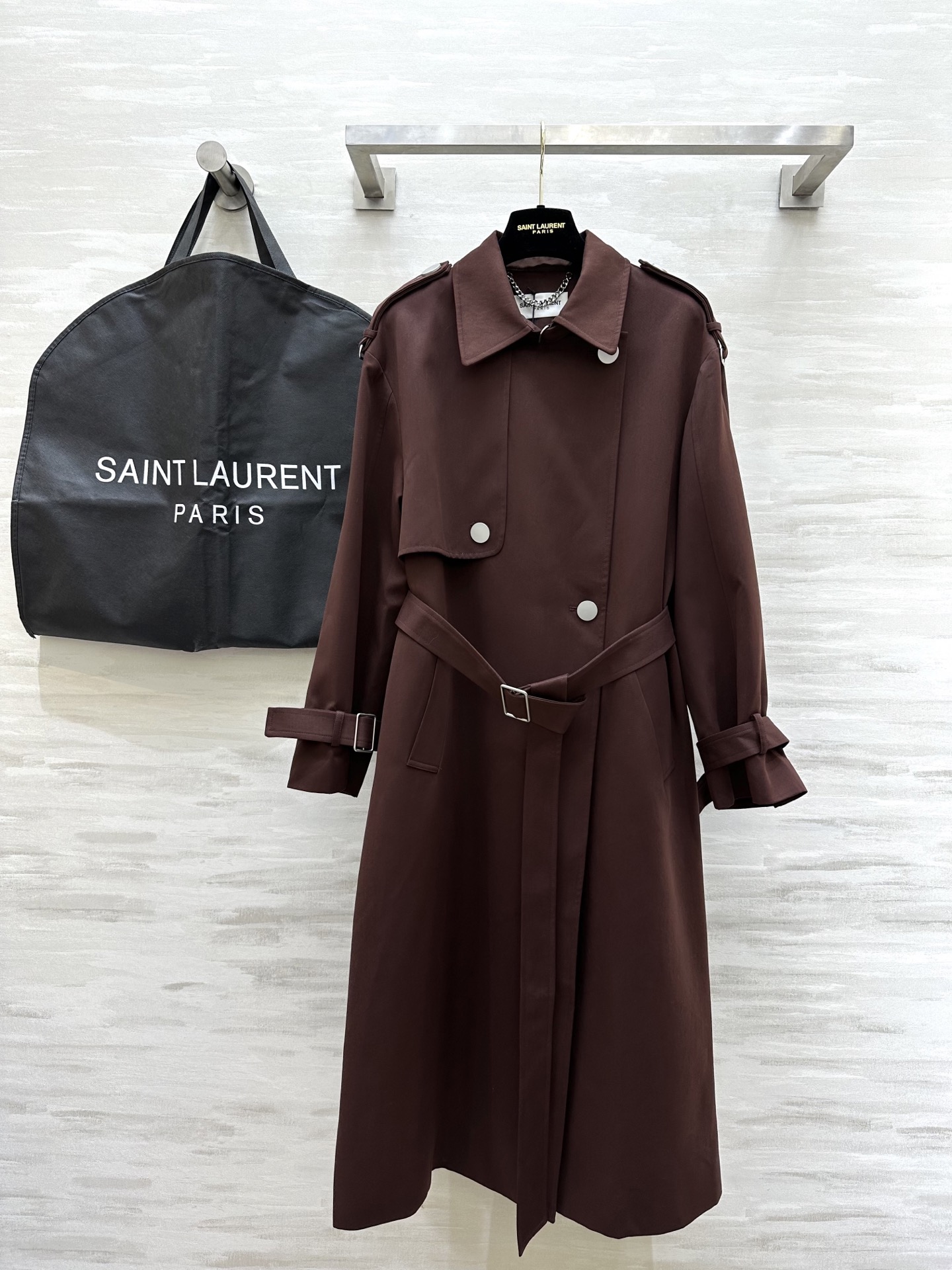 NO:316255,#ysl early spring new style minimalist long strap windbreaker modern and handsome three-dimensional tailoring style top body heroic high quality spot first-time sizeS/M/L (size s shoulder width 46, sleeve length 55, bust 98, garment length 11, saint laurent, alexander wang19860909#ysl早春新款 极简长款绑带风衣 摩登帅气 立体剪裁版型上身英姿飒爽 高品质 现货首发sizeS/M/L（s码肩宽46,袖长55,胸围98,衣长11,,saint laurent,alexander wang,Women's clothing