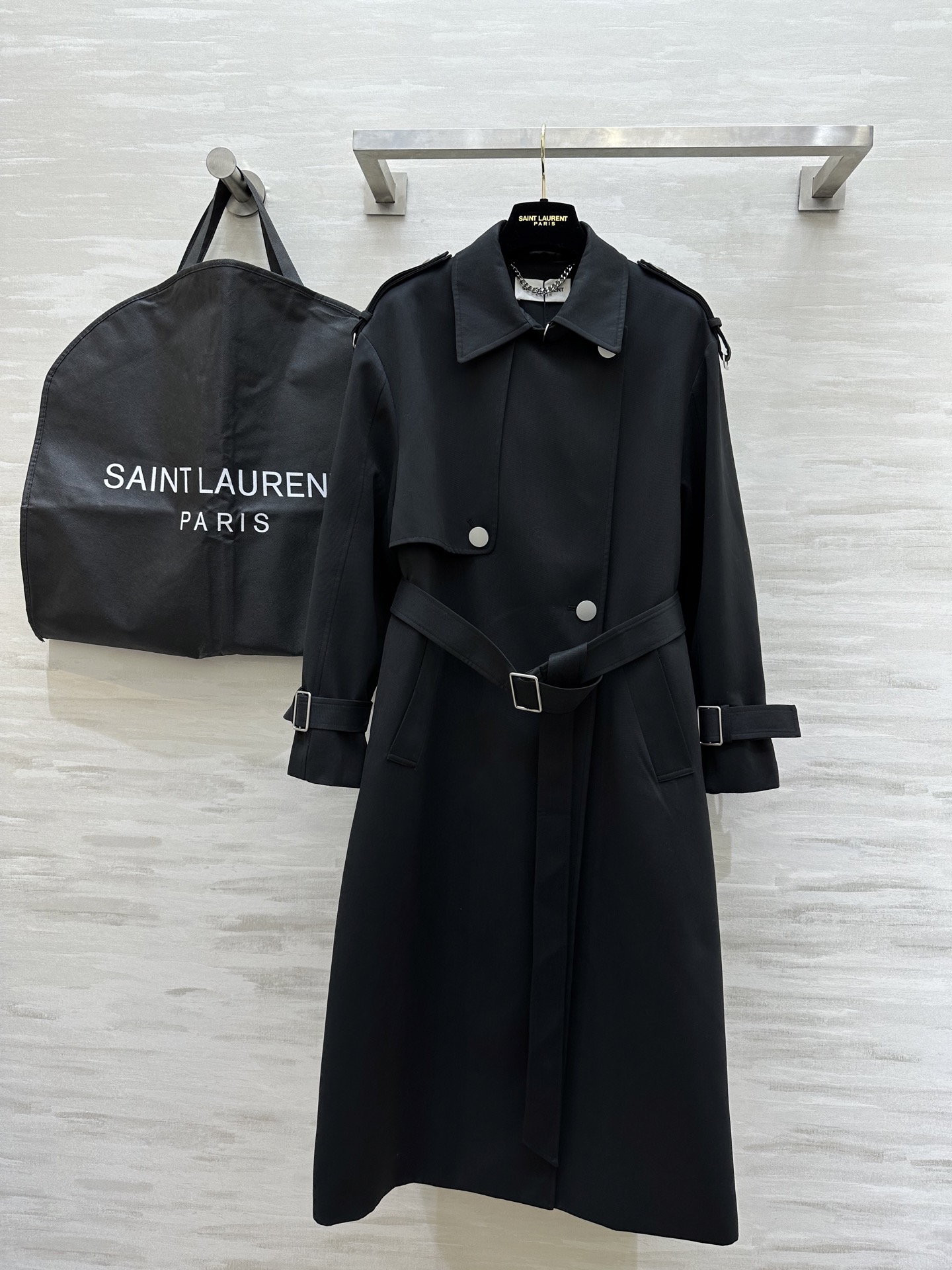 NO:316258,#ysl early spring new style minimalist long strap windbreaker modern and handsome three-dimensional tailoring style top body heroic high quality spot first-time sizeS/M/L (size s shoulder width 46, sleeve length 55, bust 98, garment length 118), saint laurent,alexander wang19860909#ysl早春新款 极简长款绑带风衣 摩登帅气 立体剪裁版型上身英姿飒爽 高品质 现货首发sizeS/M/L（s码肩宽46,袖长55,胸围98,衣长118）,,saint laurent,alexander wang,Women's clothing