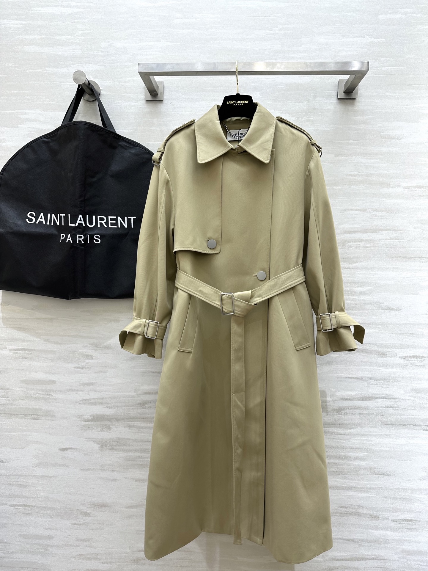 NO:316261,#ysl early spring new style minimalist long strap windbreaker modern and handsome three-dimensional tailoring style top body heroic high quality spot first-time sizeS/M/L (size s shoulder width 46, sleeve length 55, bust 98, garment length 118, saint laurent, alexander wang19860909#ysl早春新款 极简长款绑带风衣 摩登帅气 立体剪裁版型上身英姿飒爽 高品质 现货首发sizeS/M/L（s码肩宽46,袖长55,胸围98,衣长118,,saint laurent,alexander wang,Women's clothing