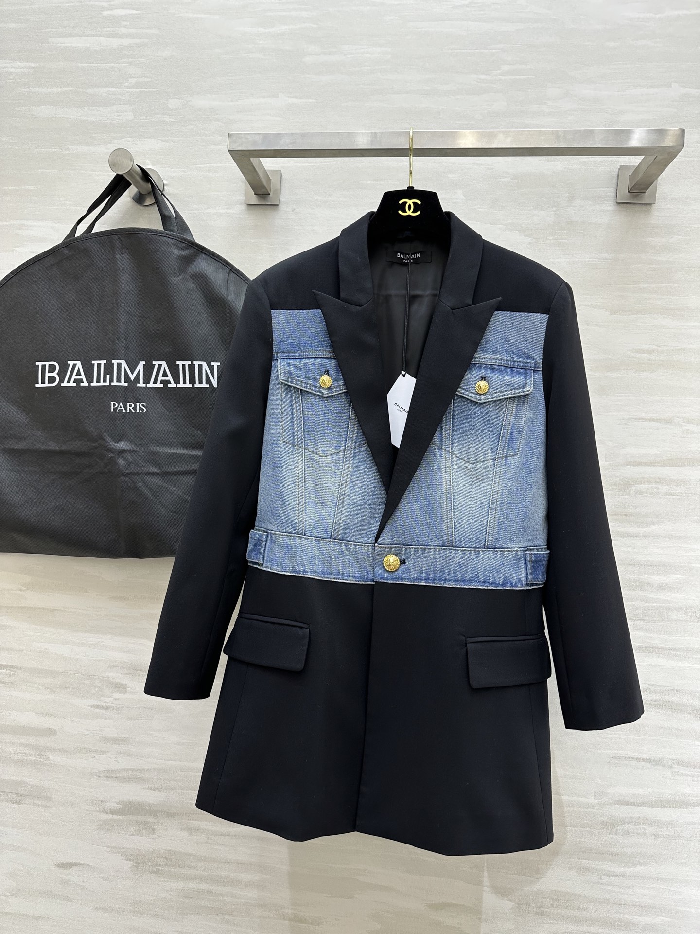NO:316264,#BALMAIRESORT Denim fake two-piece jacket High quality Spot first-time sizeS/M/L (M size shoulder width 40, bust 96, waist 86, clothing length 84), ,balmain, jackets & coats,alexander wang19860909#BALMAIRESORT 牛仔假两件外套 高品质 现货首发sizeS/M/L（M码肩宽40,胸围96,腰围86,衣长84）,,balmain,jackets & coats,alexander wang,Women's clothing