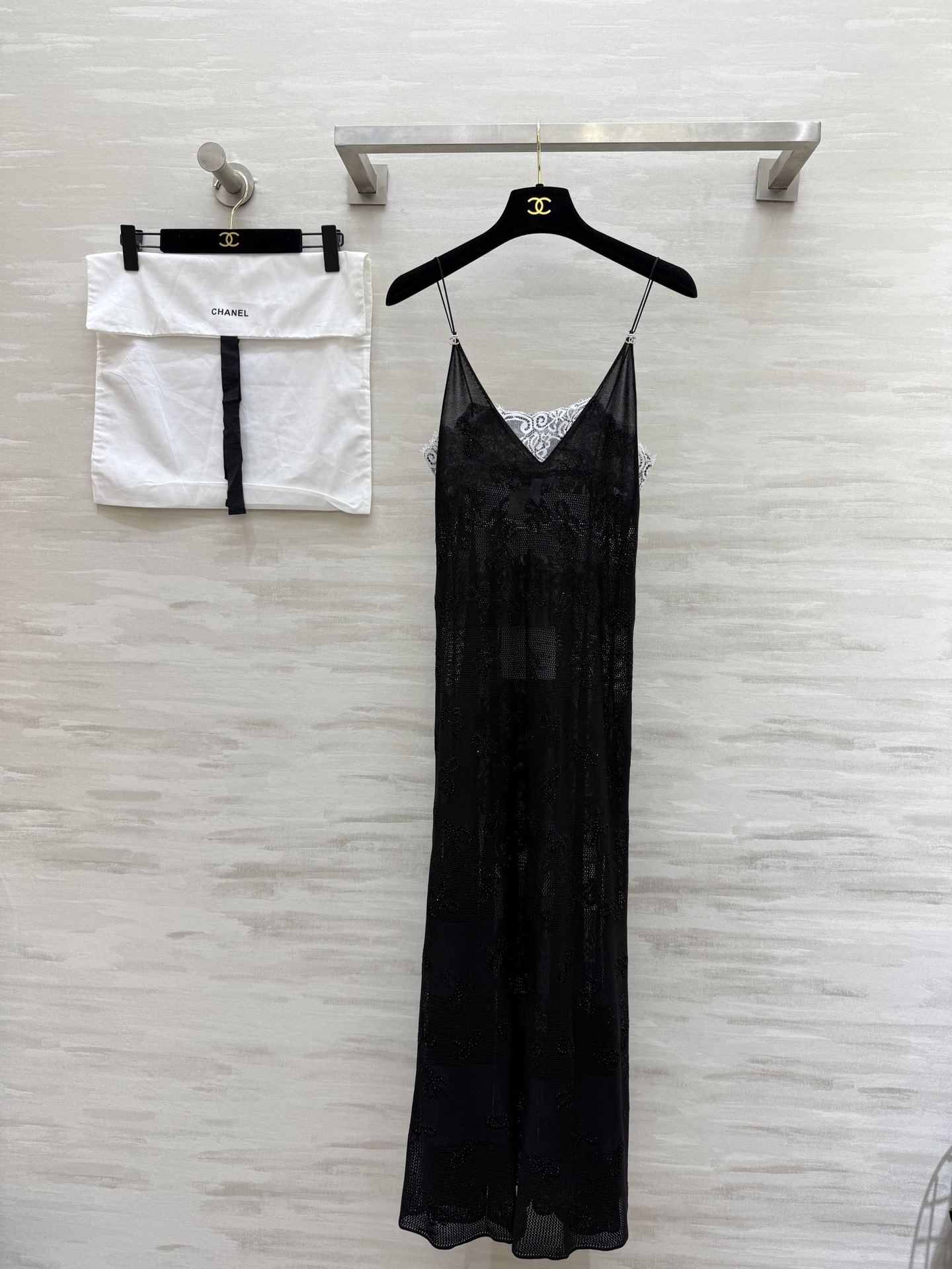 NO:306773,#Chane heavy-duty ironing diamond bow jacquard embroidered lace dress becomes an eternal classic immediately. The gorgeous promise given to you by the stars all over the sky exudes black charm. High-quality customization. Spot first-time size36/38/40 (, chanel, skirts, alexander wang19860909#Chane重磅烫钻蝴蝶结提花刺绣蕾丝连衣裙穿上即刻成为永恒经典 漫天星辰赠与你的华丽之约 散发黑色魅力 高品质定制 现货首发size36/38/40（,,chanel,skirts,alexander wang,Women's clothing