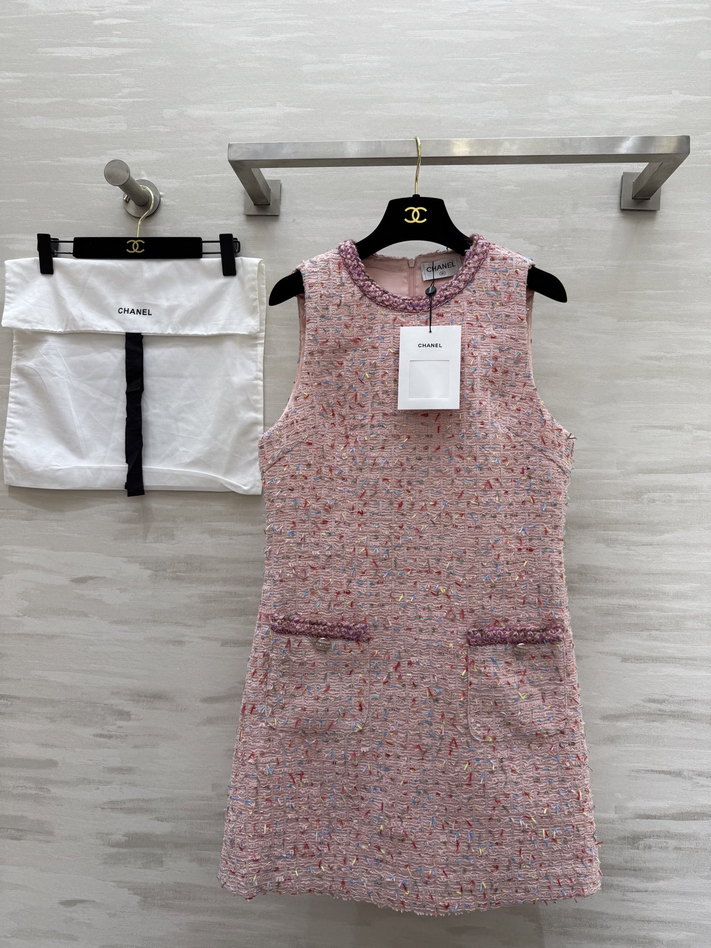 NO:307227,#Chane early spring new style colored tweed vest skirt high quality spot first size36/38/40 (38 size bust 92, 85 length), chanel, skirts, alexander wang19860909#Chane早春新款 彩色花呢背心裙 高品质 现货首发size36/38/40（38码胸围92,衣长85）,,chanel,skirts,alexander wang,Women's clothing