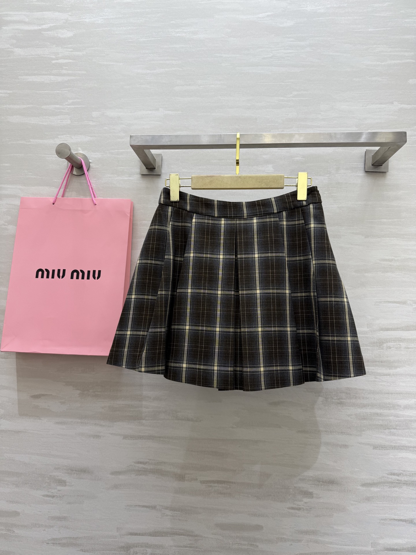 NO:308252,Jacket, skirt Miumi early spring new American retro checkered tooling series High quality Spot first-time sizeS/M/L (M size shoulder width 54, bust 124, 68, skirt waist 72, skirt length 40, miumiu, skirt 1, jackets & coats, alexander wang19860909外套,半裙Miumi早春新款 美式复古格纹工装系列 高品质 现货首发sizeS/M/L（M码肩宽54,胸围124,衣长68,半裙腰围72,裙长40,,miumiu,skirts,jackets & coats,alexander wang,Women's clothing