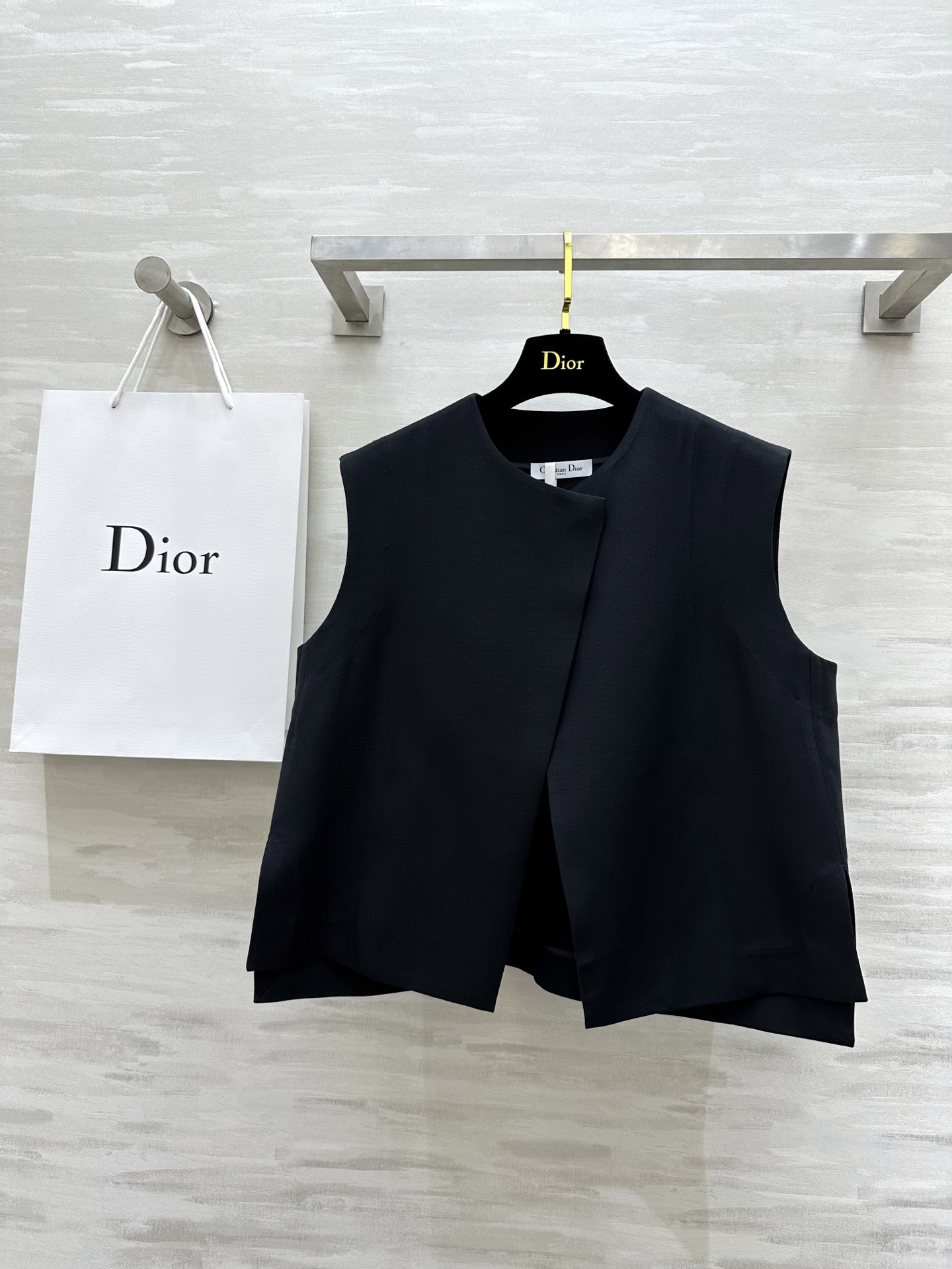 NO:308814,#Dio Spring and Summer New Style Silk Vest High Quality Spot First-time Size36/38/40 (38 size bust 104, 54 length), Dior, Alexander wang19860909#Dio春夏新款 丝毛马甲 高品质 现货首发size36/38/40（38码胸围104,衣长54）,,dior,alexander wang,Women's clothing